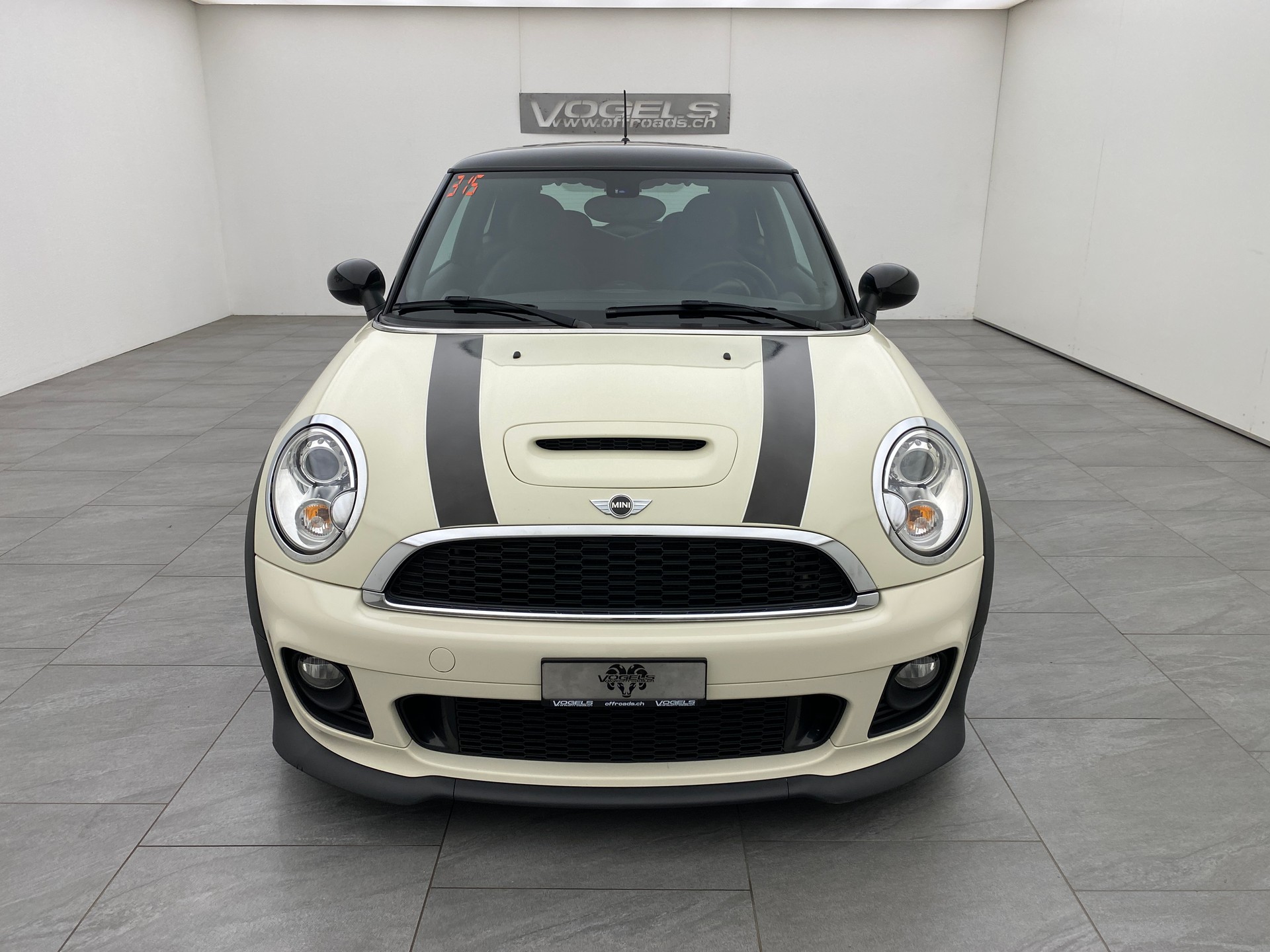 MINI Mini Cooper S John Mini Cooper Works Edition-showroom-element-1