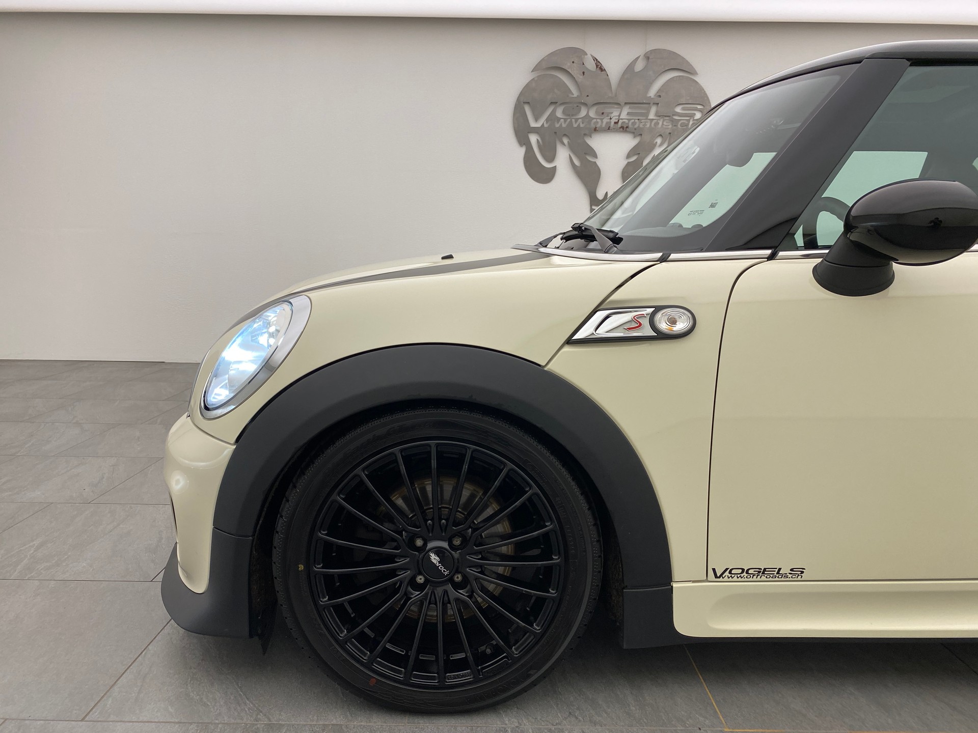 MINI Mini Cooper S John Mini Cooper Works Edition-image-6