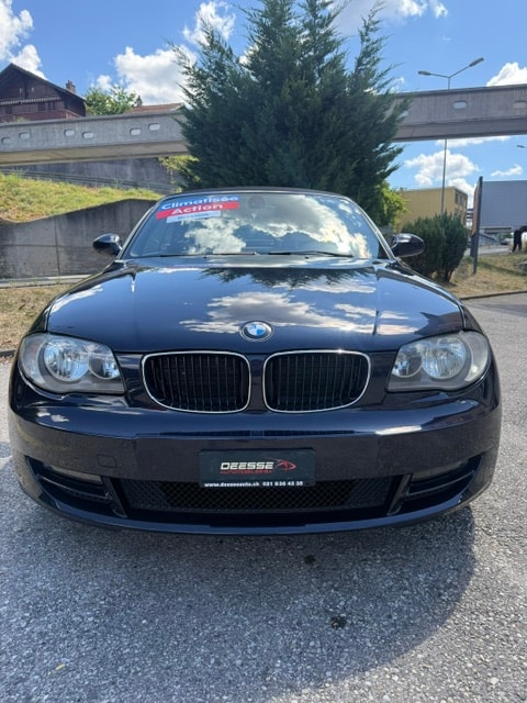 BMW 120i Cabrio-image-2