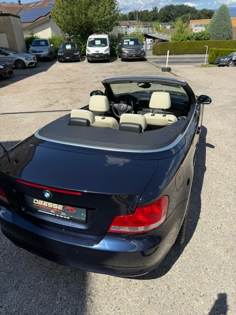 BMW 120i Cabrio-image-5