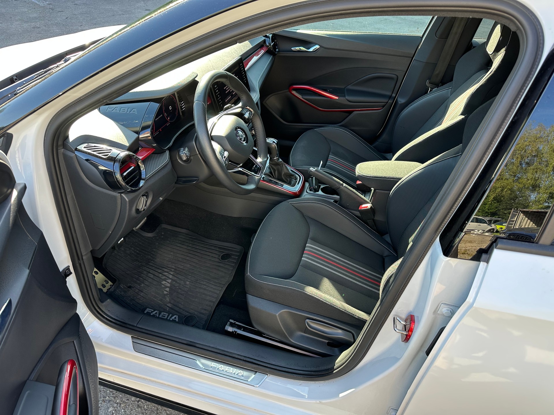 SKODA Fabia 1.5 TSI Monte Carlo DSG-image-12