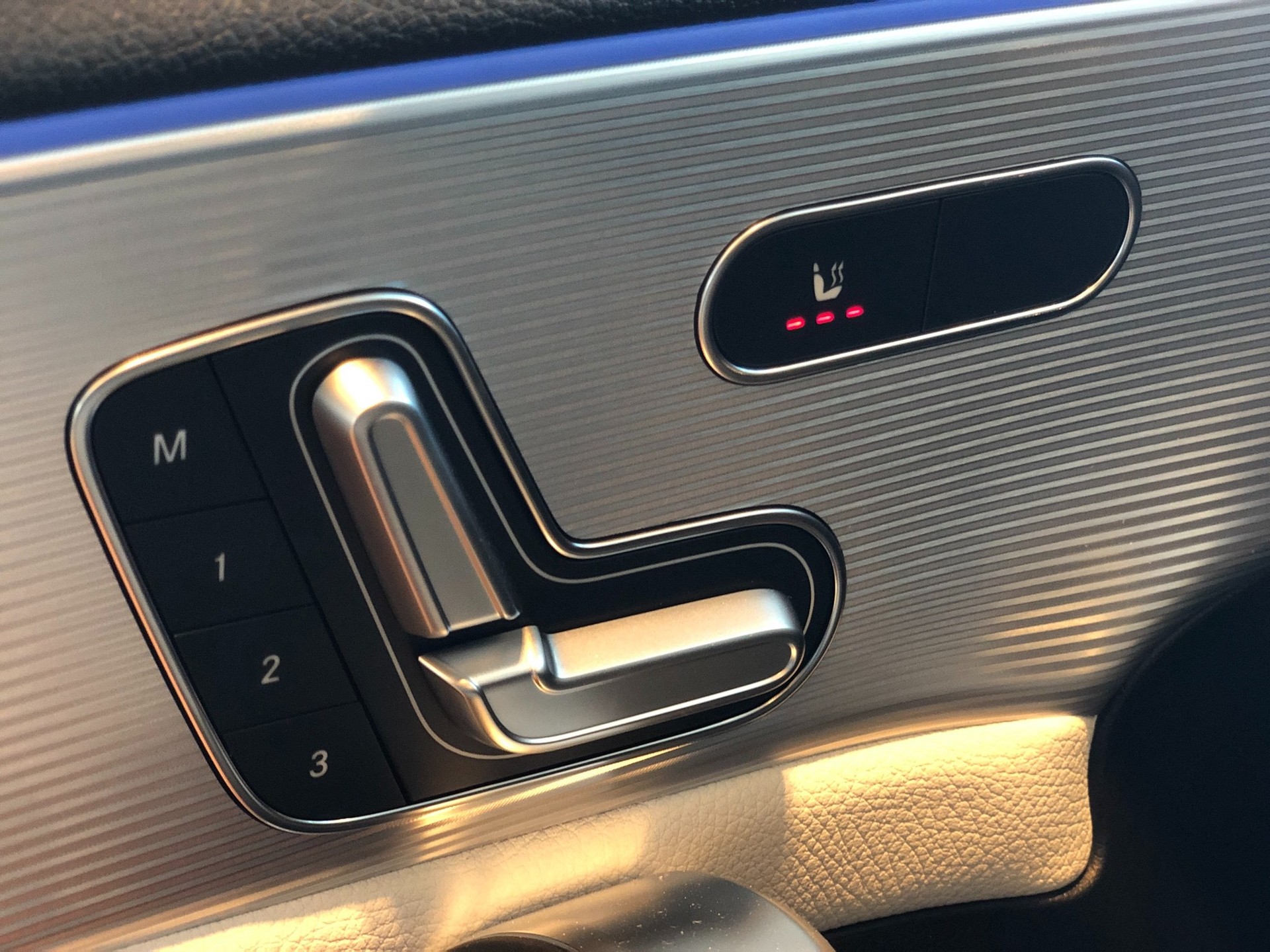 MERCEDES-BENZ A 45 S AMG 4Matic+ Speedshift-image-17
