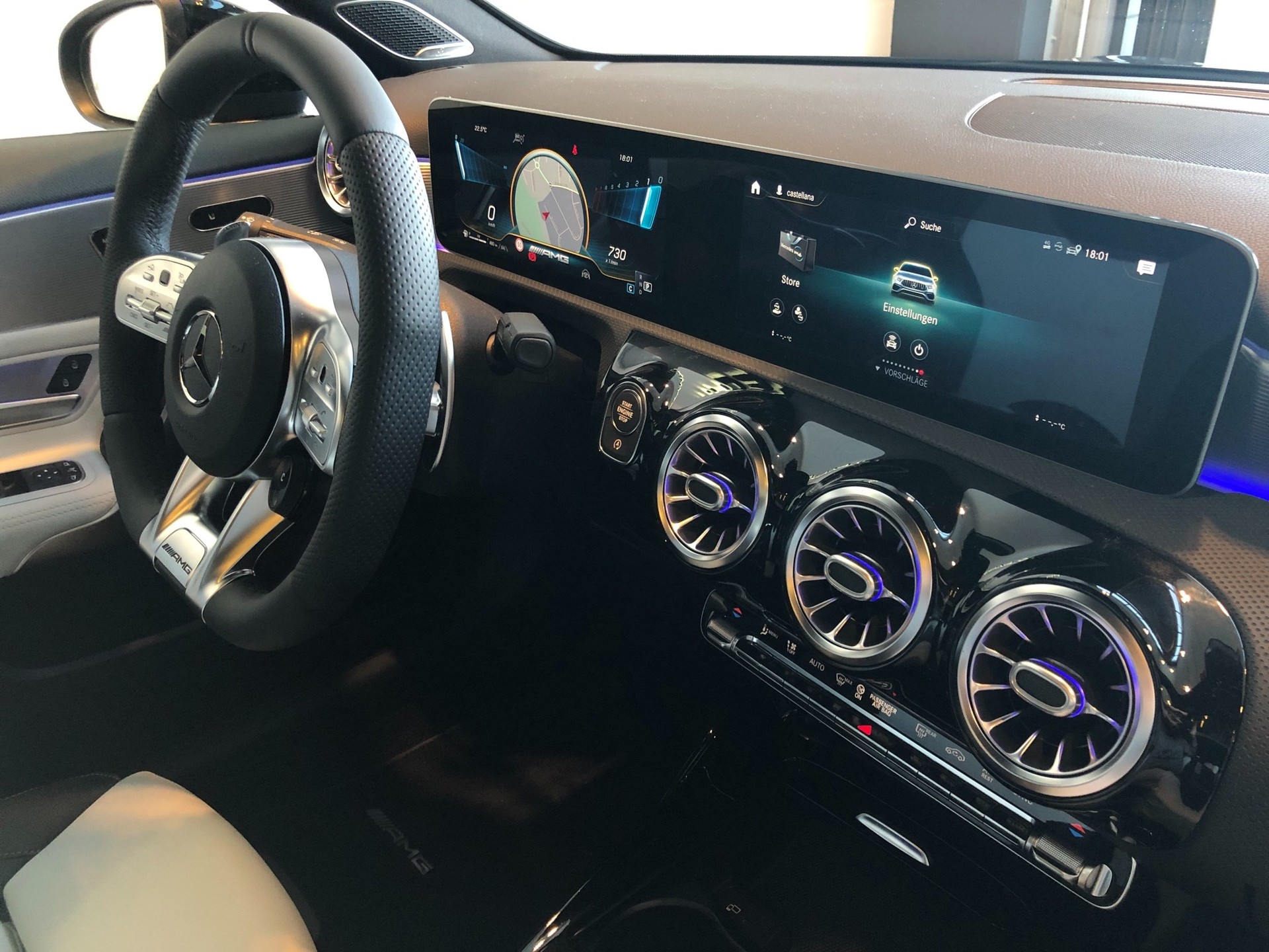 MERCEDES-BENZ A 45 S AMG 4Matic+ Speedshift-image-9
