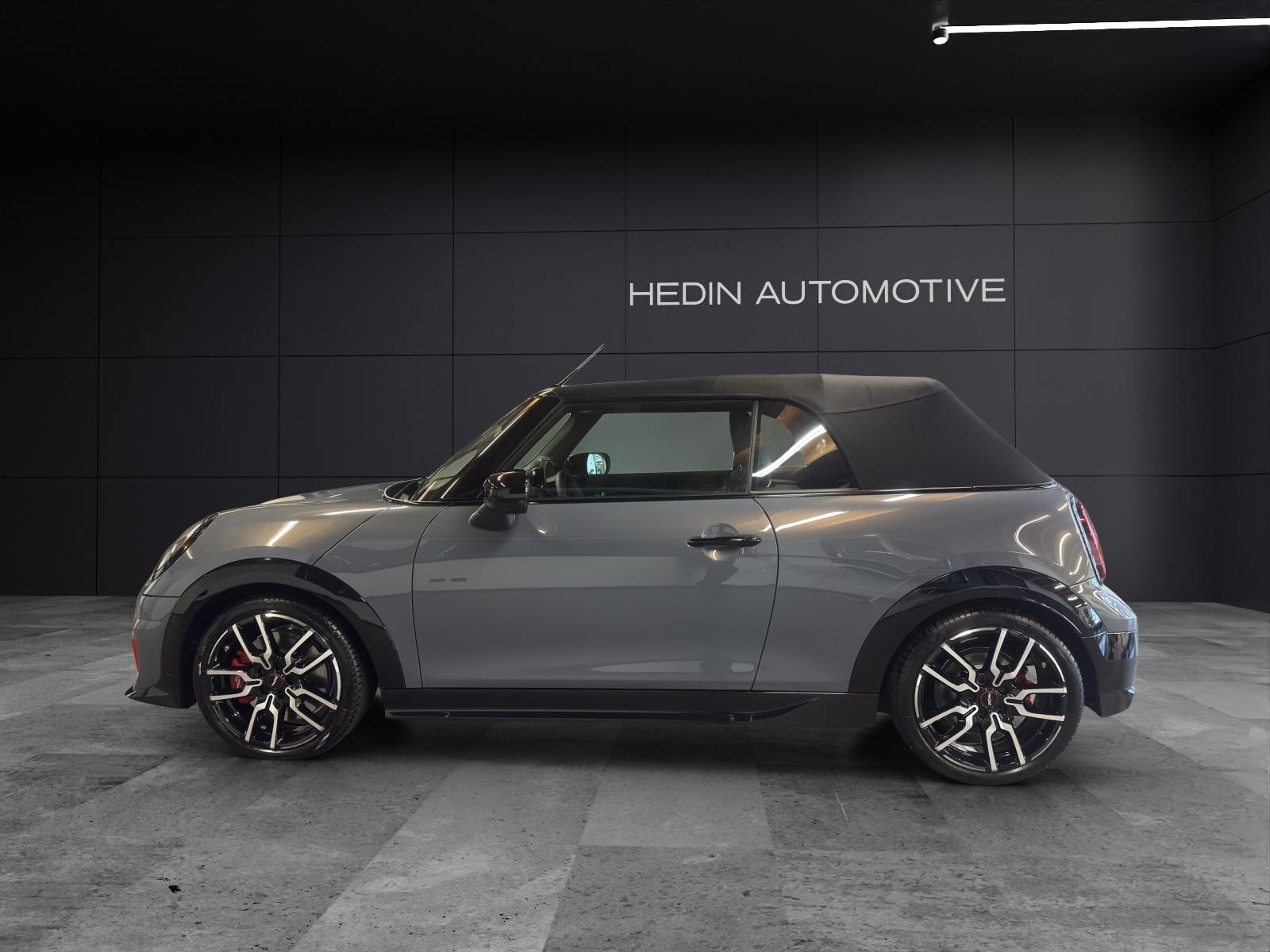 MINI Cabrio F67 2.0i John Cooper Works-image-1