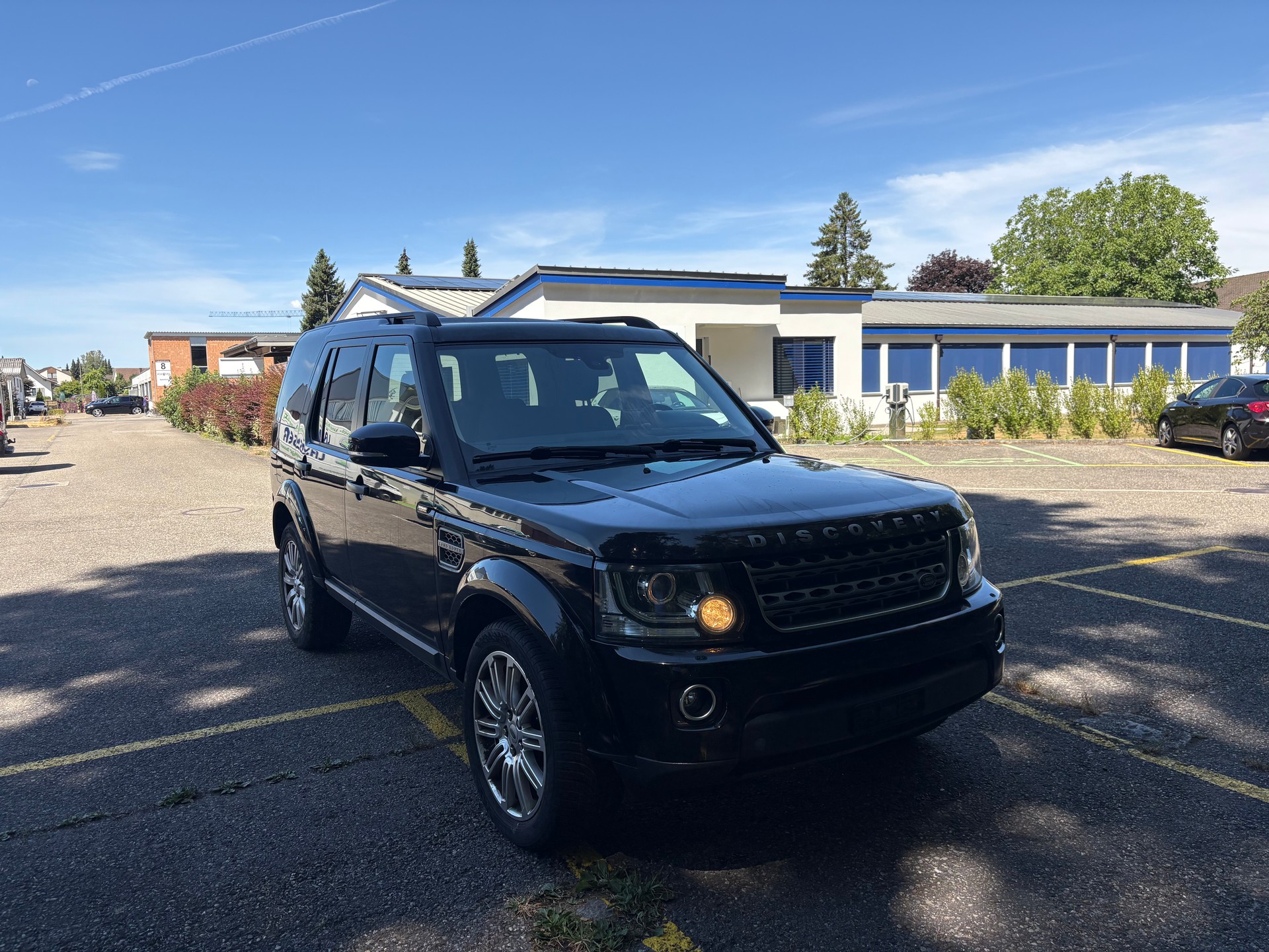 LAND ROVER Discovery 3.0 TDV6 SE Automatic-image-4