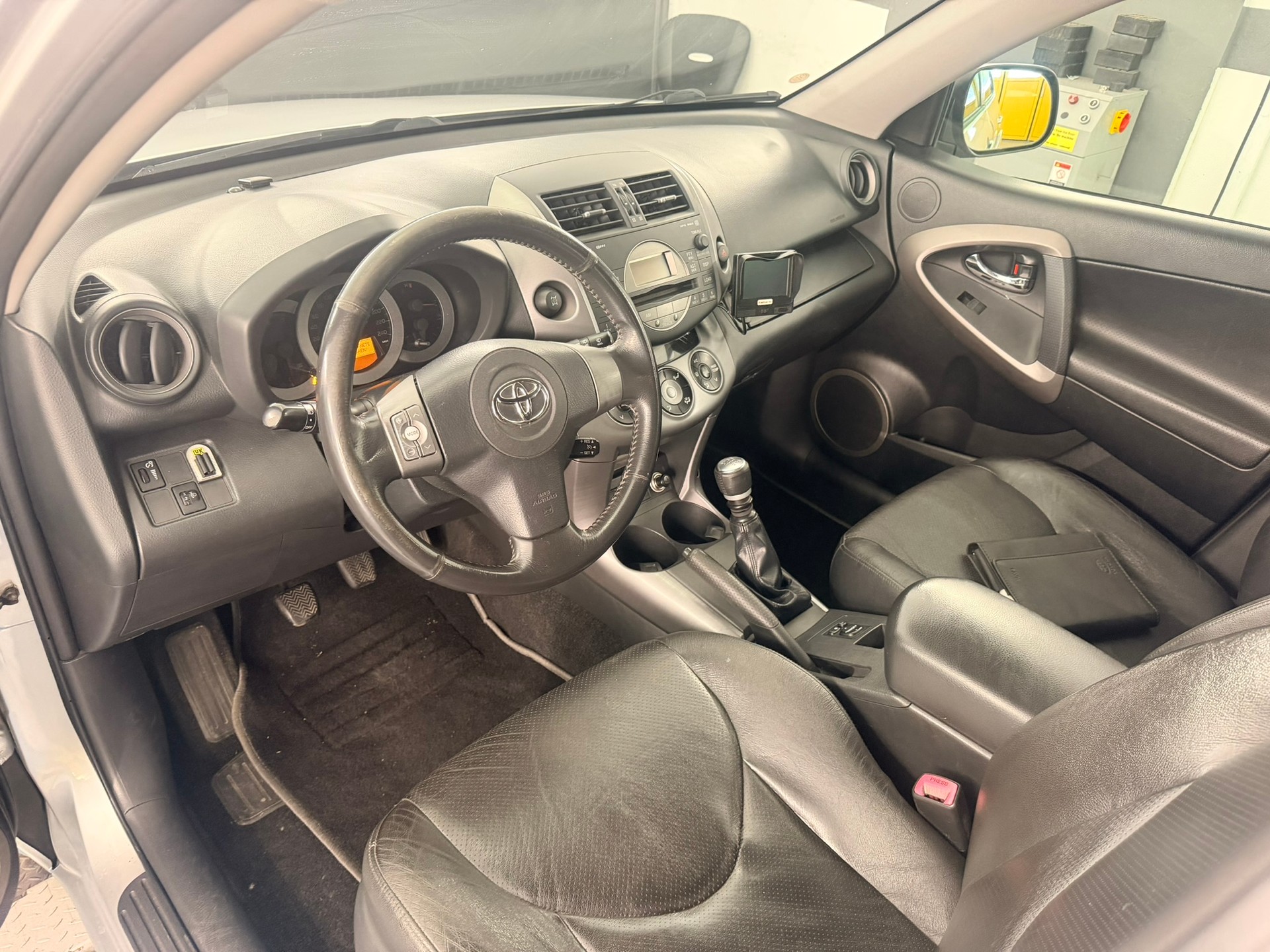 TOYOTA RAV-4 2.2D-4 D CleanPower Linea Luna-image-13