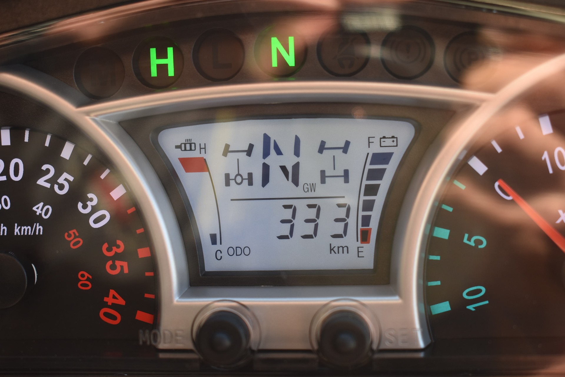 HISUN Sector E1 Elektro 4x4-image-12