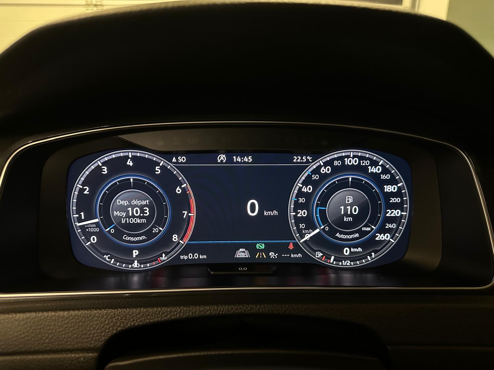 VW Golf 1.5 TSI R-LINE Edition 45 DSG-image-19