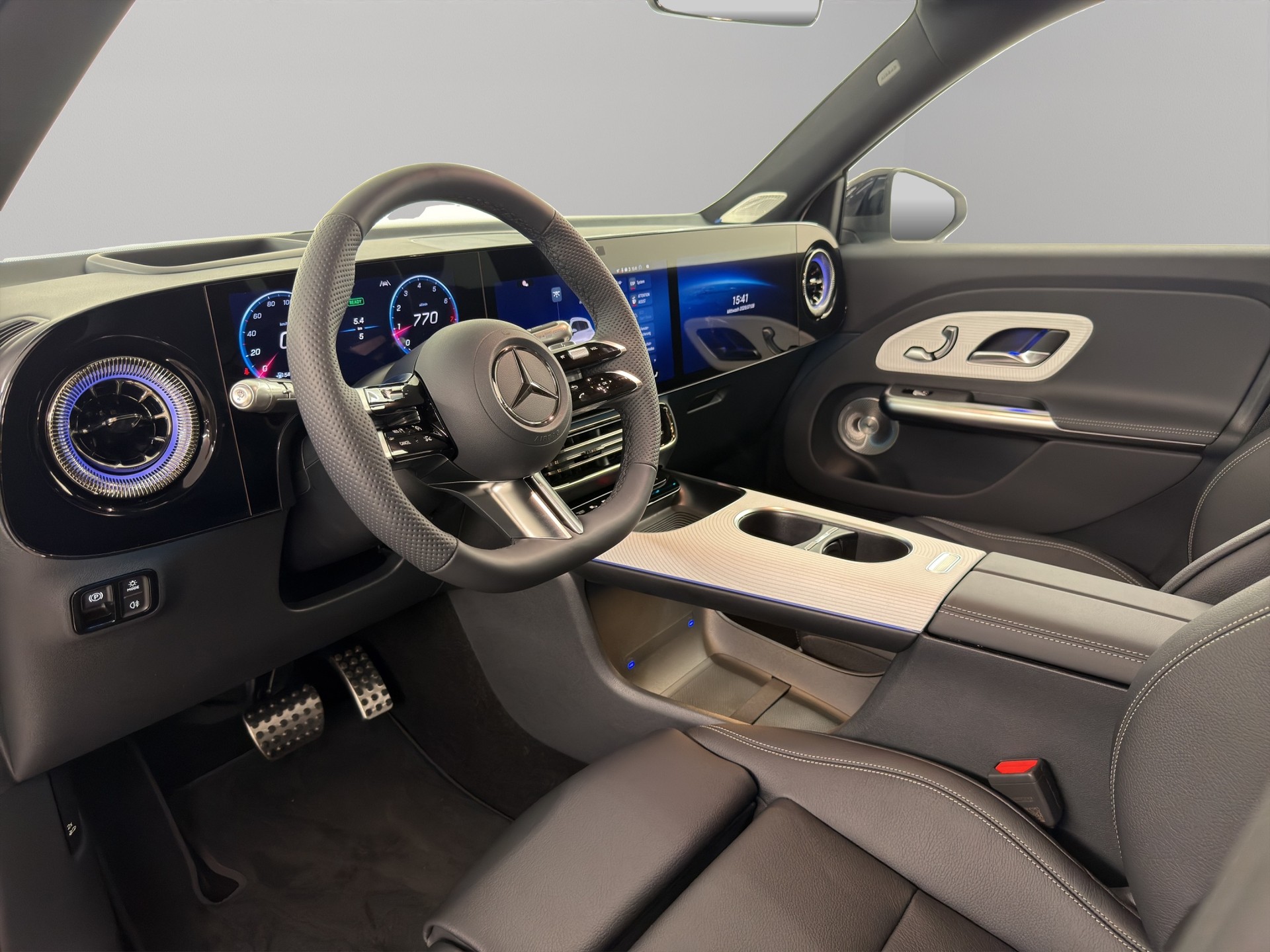 MERCEDES-BENZ GLB 220 4matic-image-9