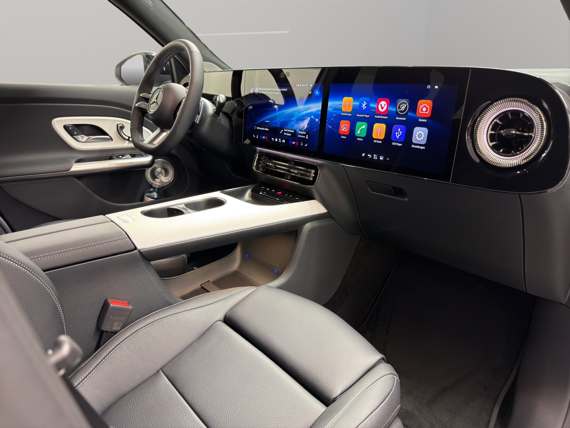 MERCEDES-BENZ GLB 220 4matic-image-10