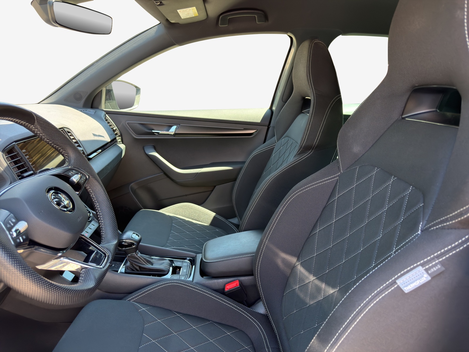SKODA Karoq 2.0 TSI SportLine 4x4 DSG-image-7