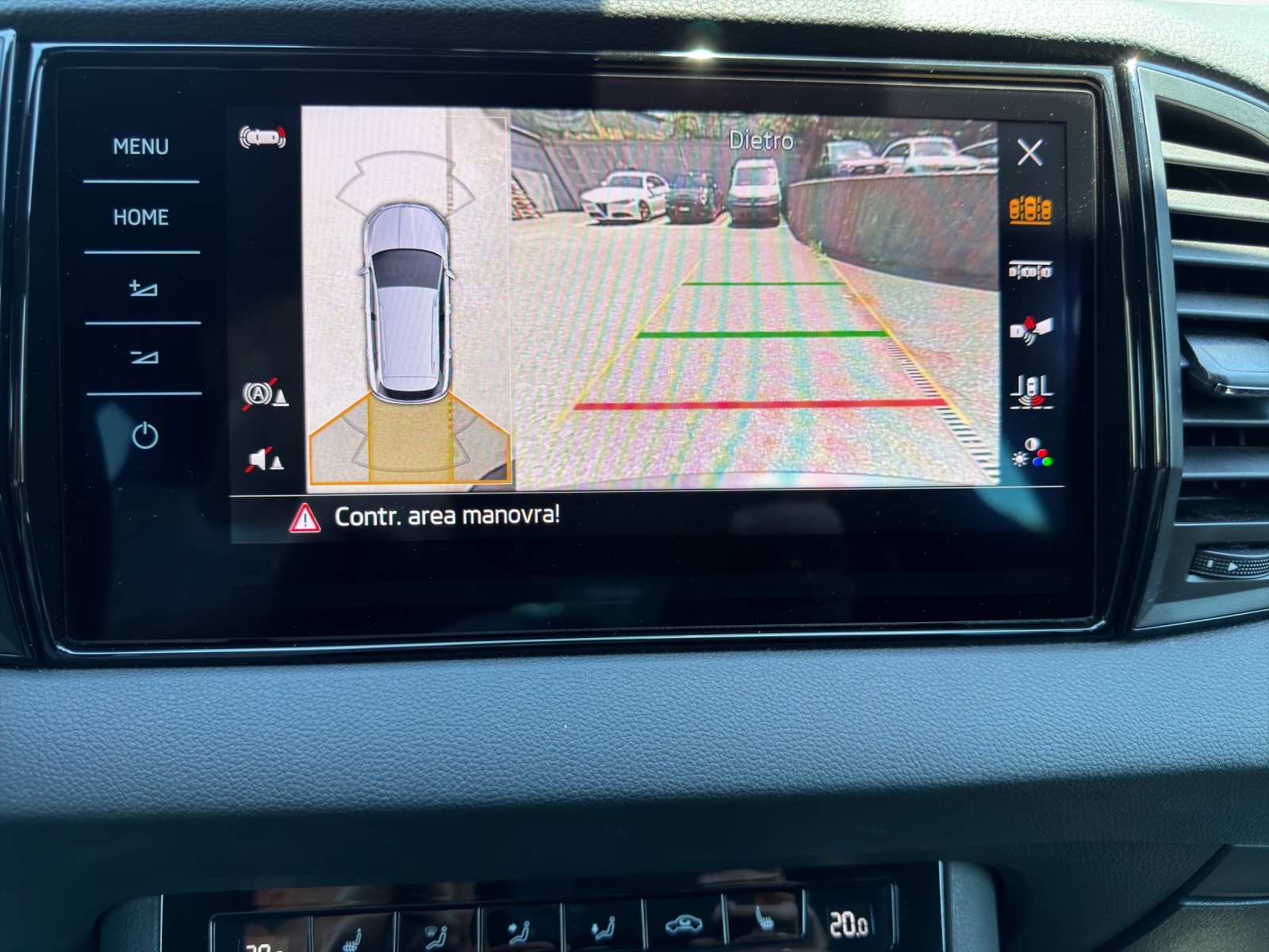 SKODA Karoq 2.0 TSI SportLine 4x4 DSG-image-13