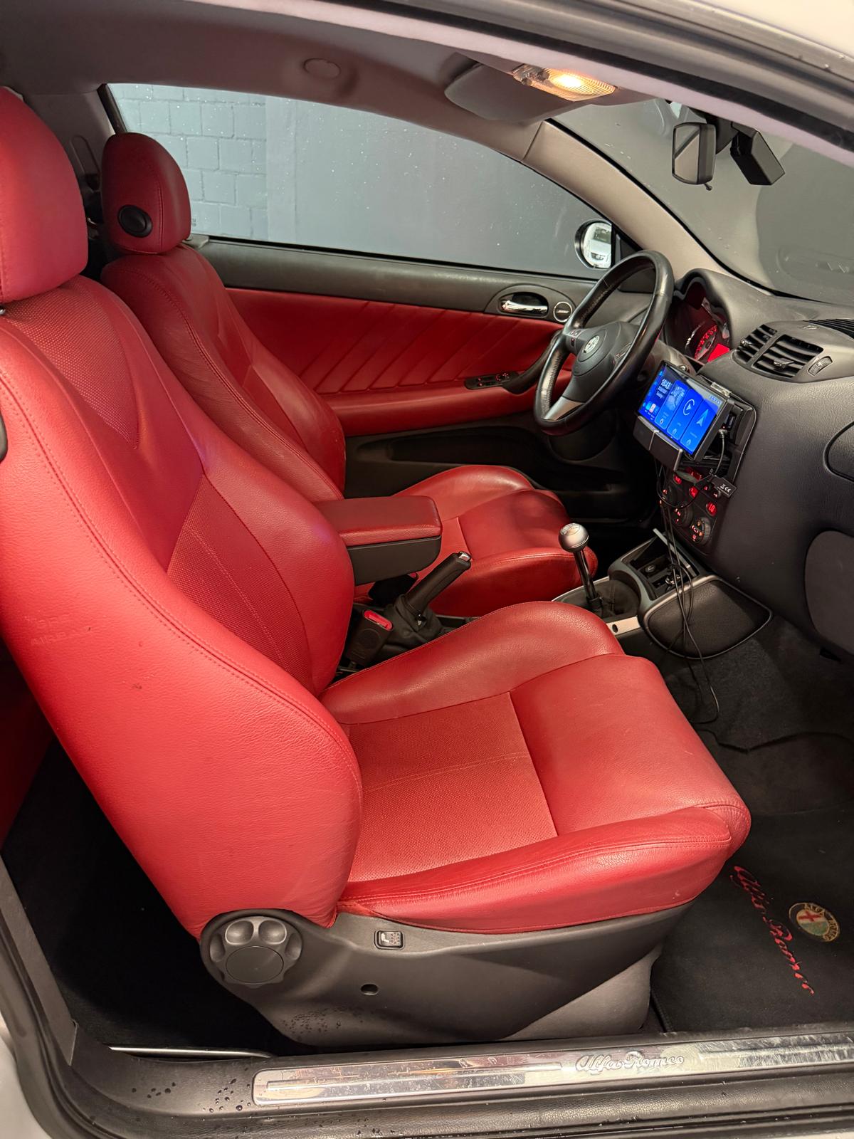 ALFA ROMEO GT 2.0 JTS Collezione ***CH-Fahrzeug***-image-11
