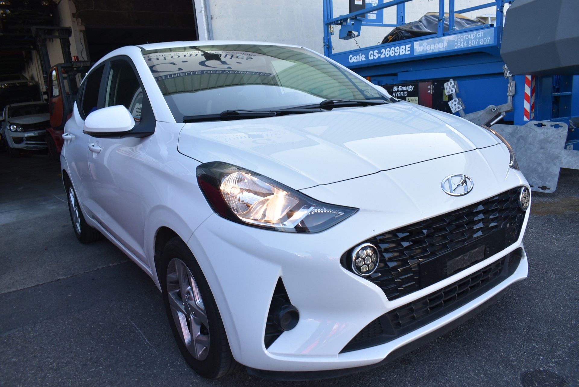 HYUNDAI i10 1.2 Launch Automat-image-5
