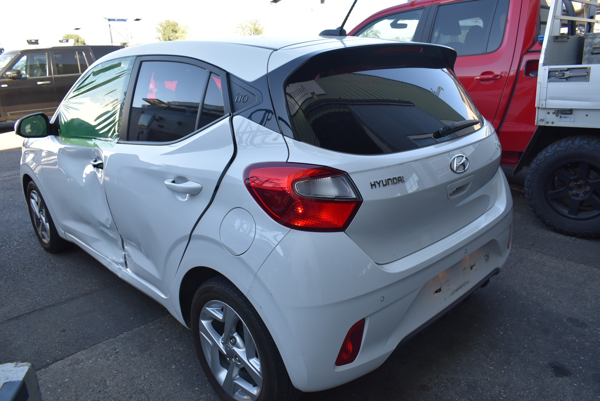 HYUNDAI i10 1.2 Launch Automat-image-2
