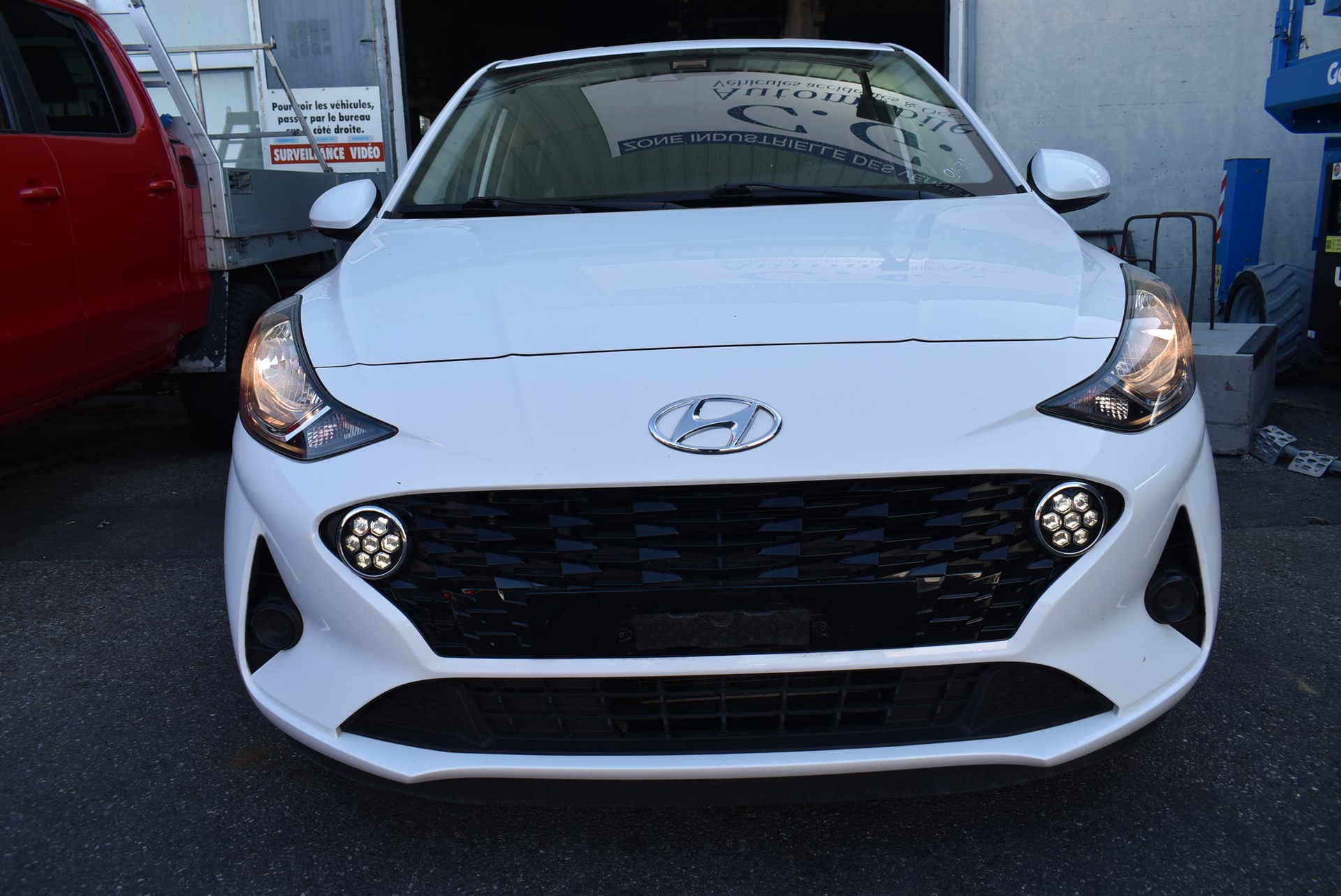 HYUNDAI i10 1.2 Launch Automat-image-6