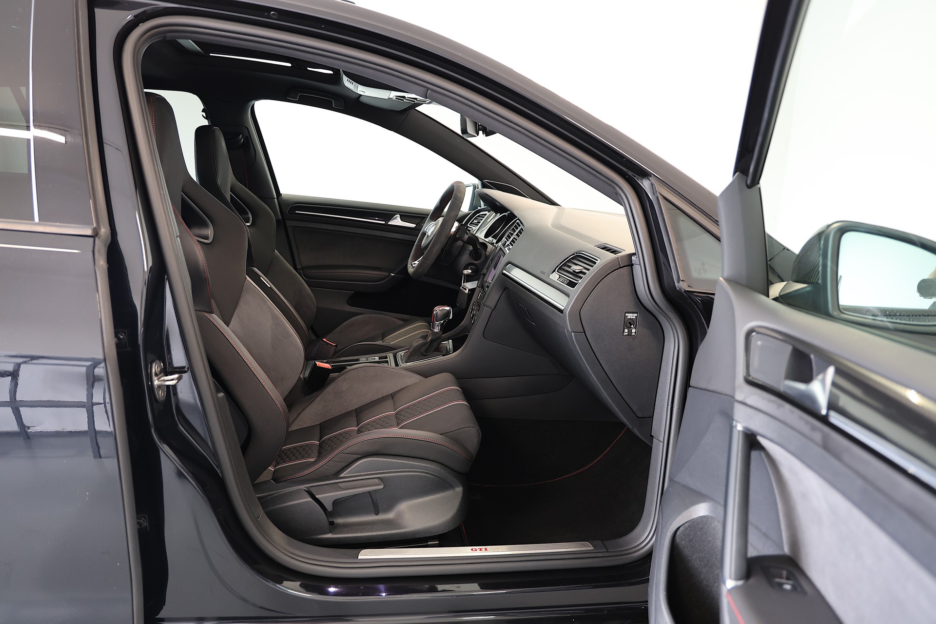 VW Golf VII 2.0 TSI GTI Clubsport DSG-image-13
