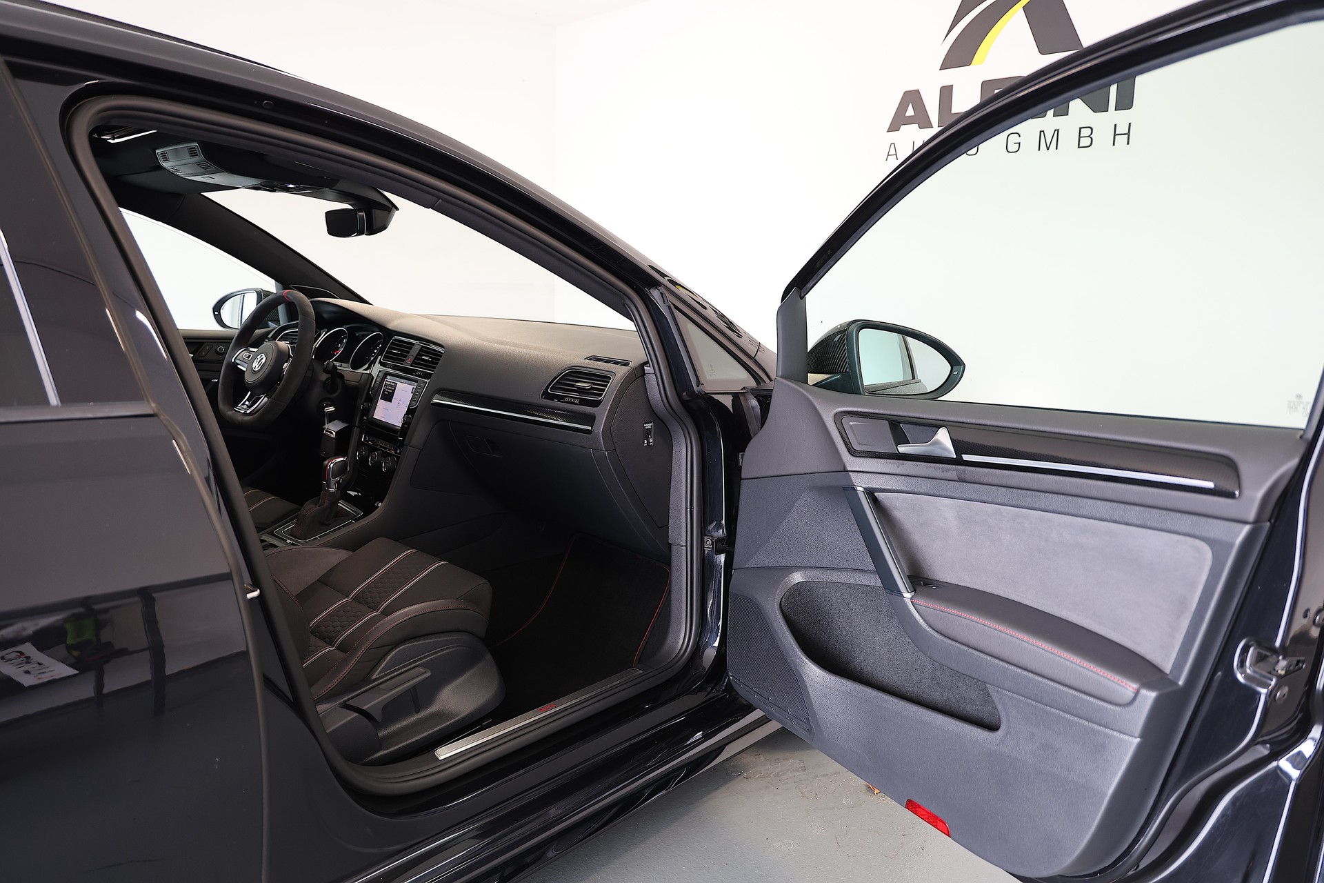 VW Golf VII 2.0 TSI GTI Clubsport DSG-image-12