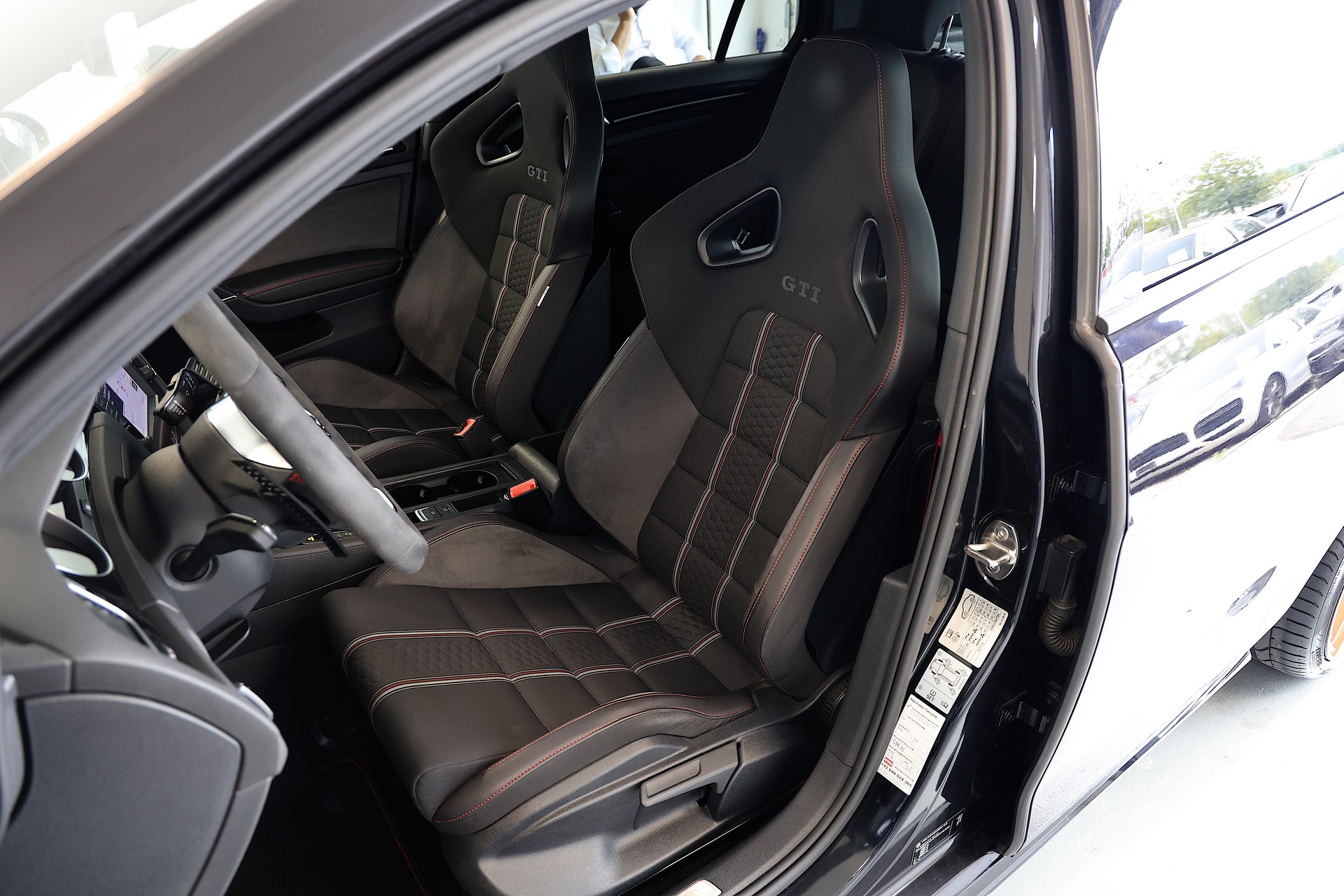 VW Golf VII 2.0 TSI GTI Clubsport DSG-image-7