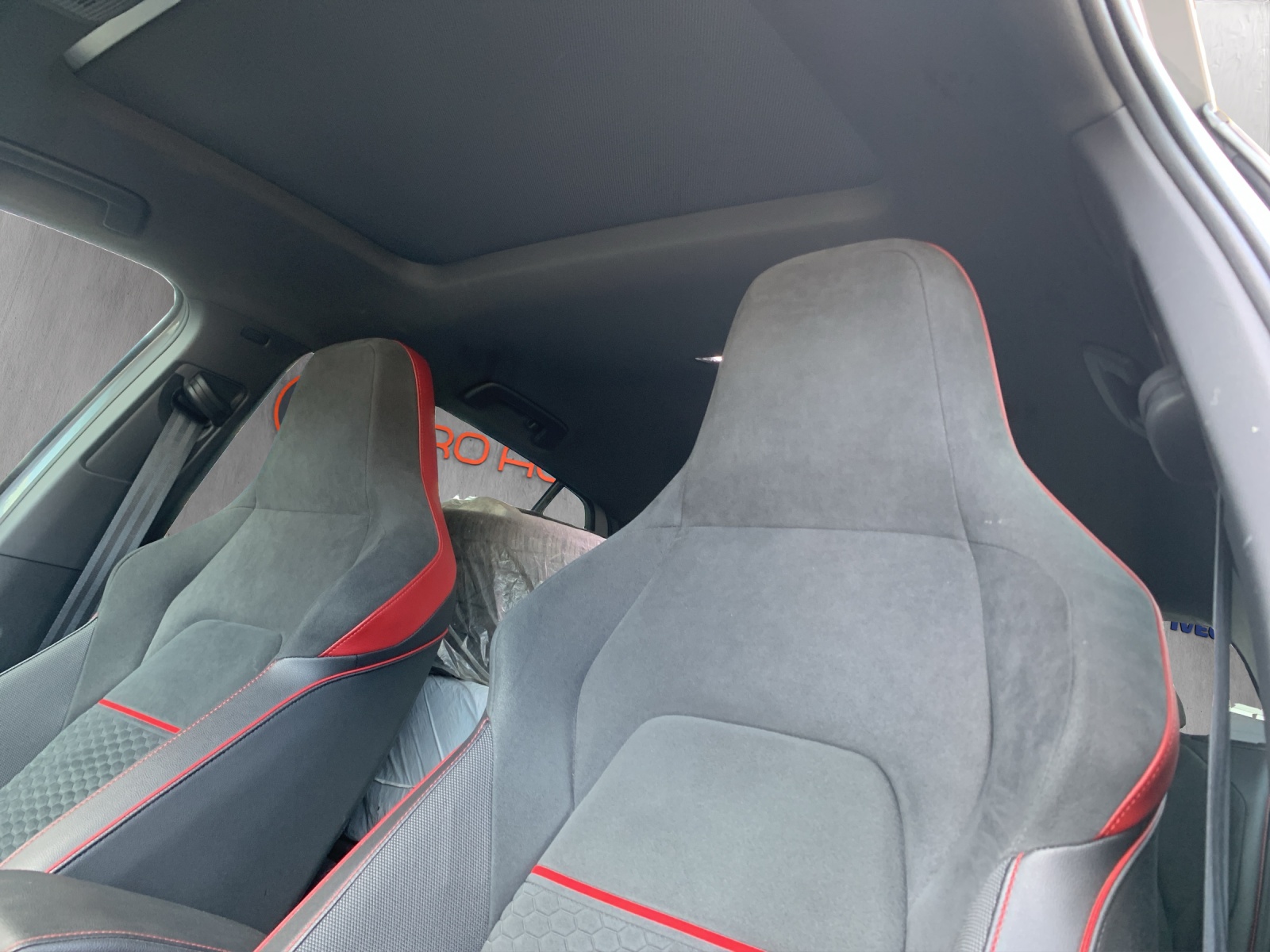 VW Golf 2.0 TSI GTI Clubsport DSG-image-11