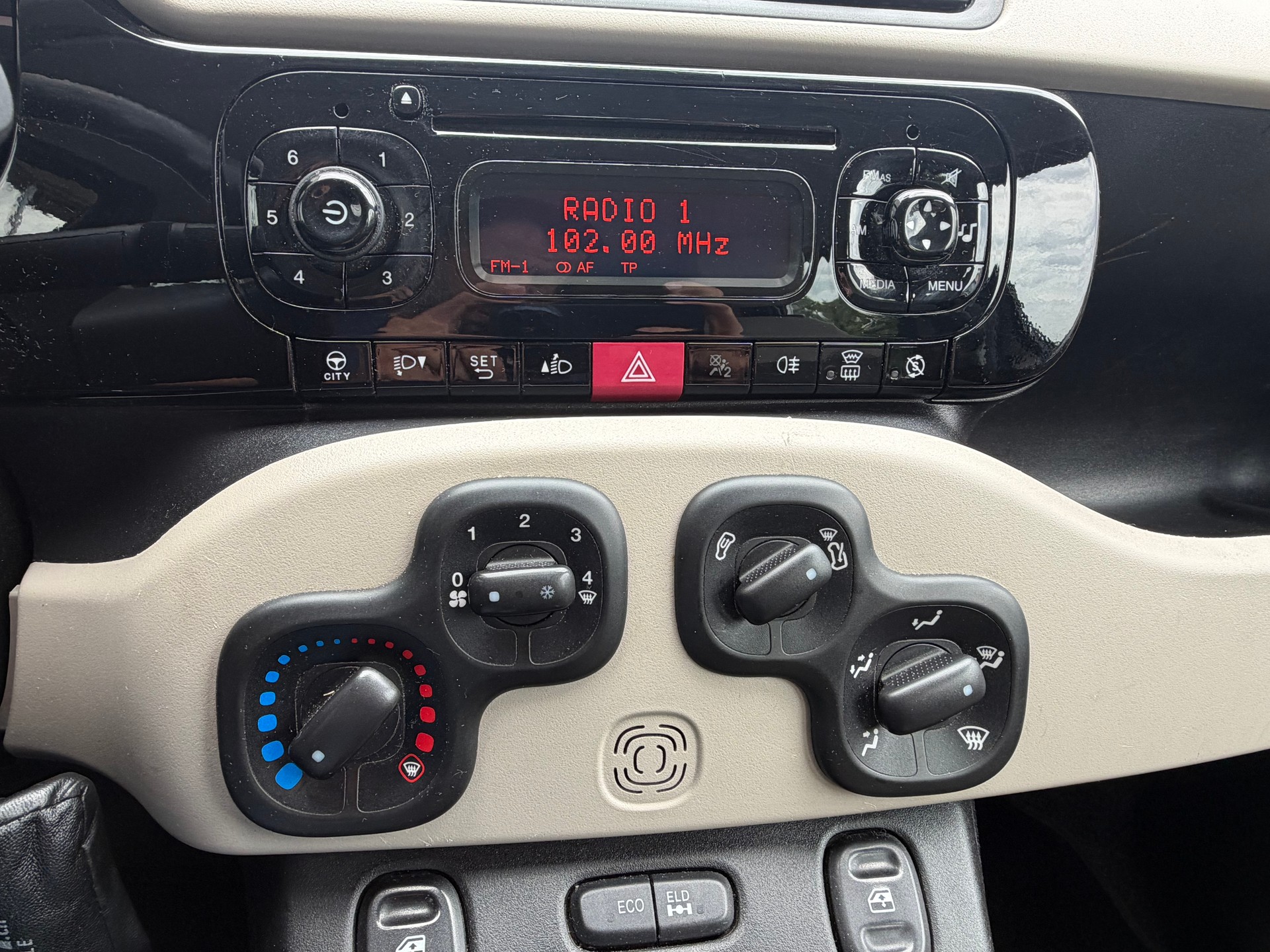 FIAT Panda 0.9 Twinair Turbo Antartica 4x4-image-5