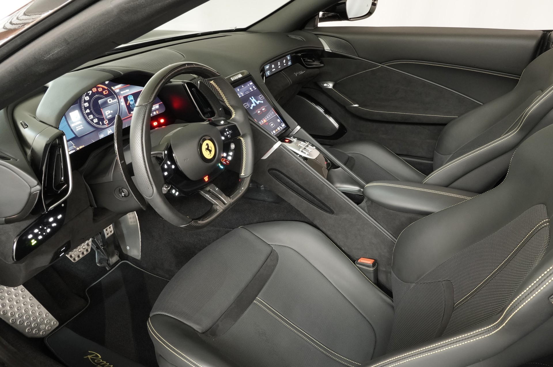 FERRARI Roma 3.9 V8 T Spider-image-10