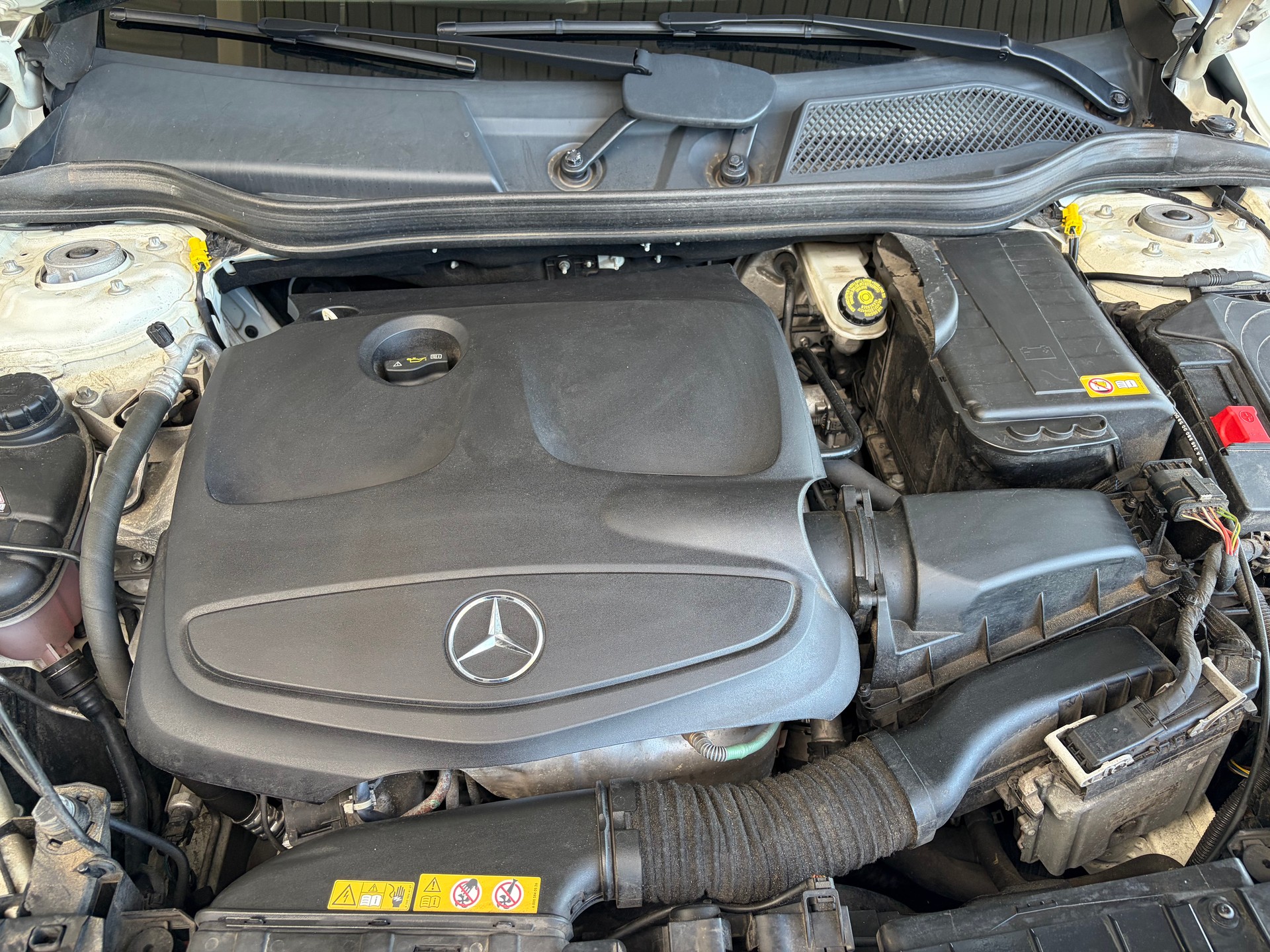 MERCEDES-BENZ GLA 200 Style-image-11