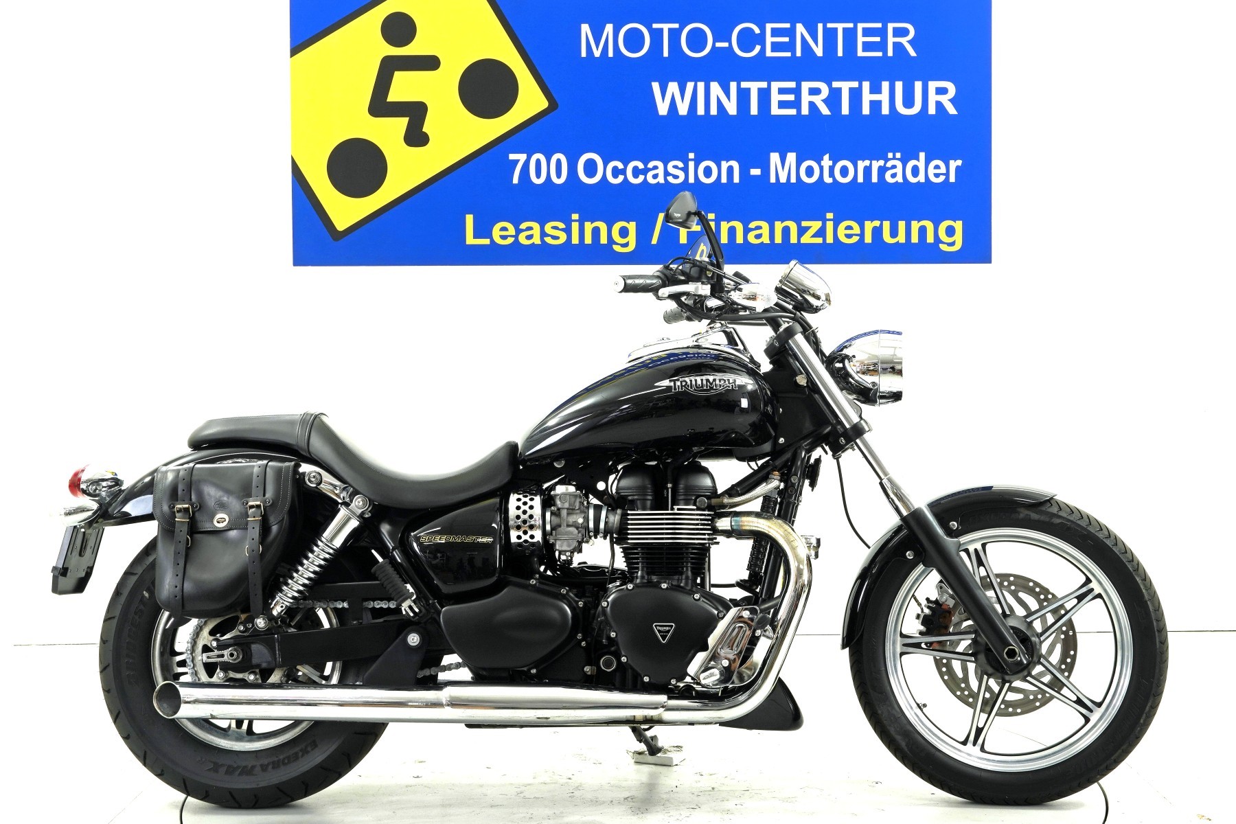 TRIUMPH Speedmaster 900