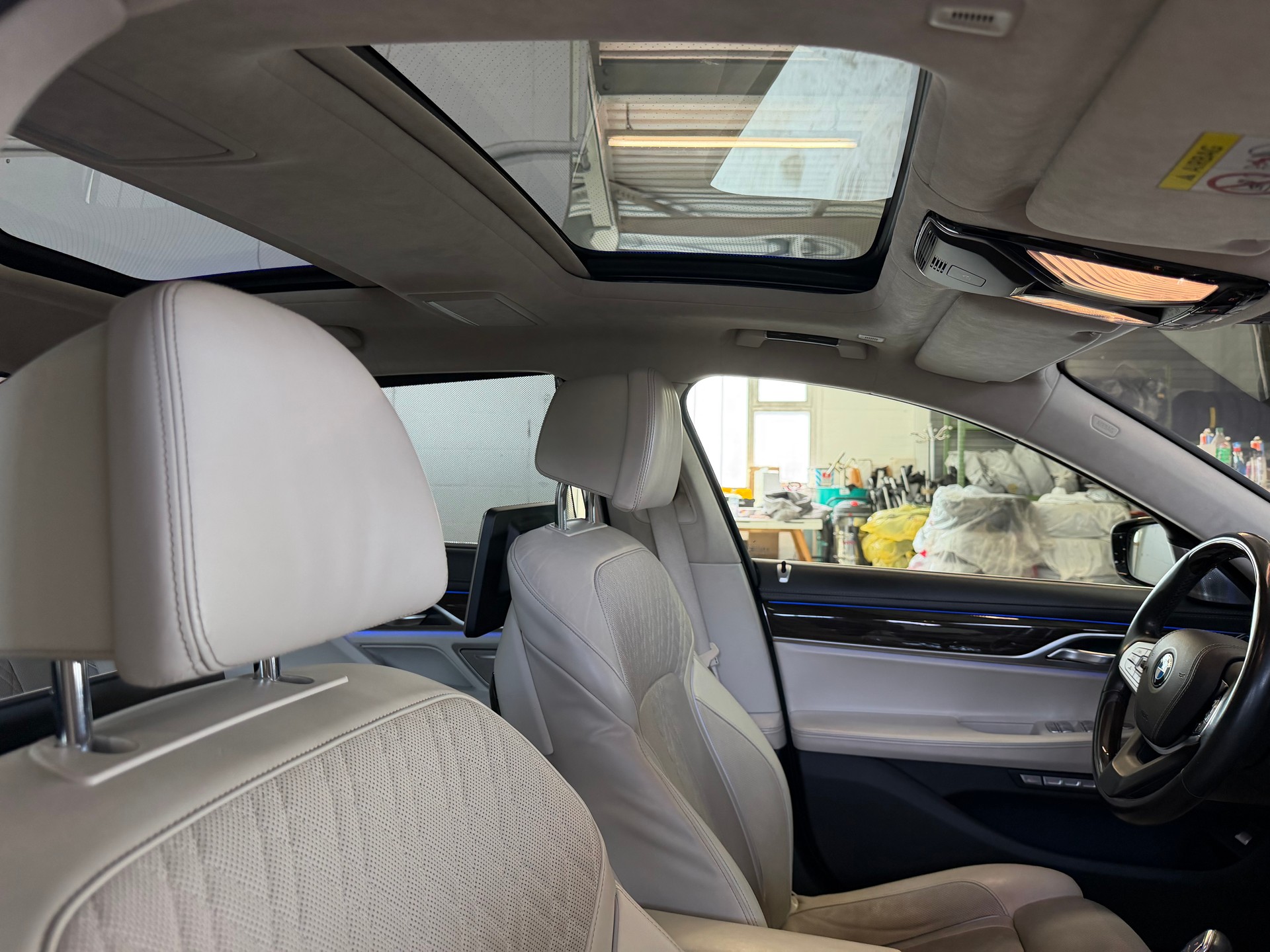 BMW 750Li xDrive Steptronic | CH-Auto | BMW Service | Laserlight | Executive Lounge-image-15