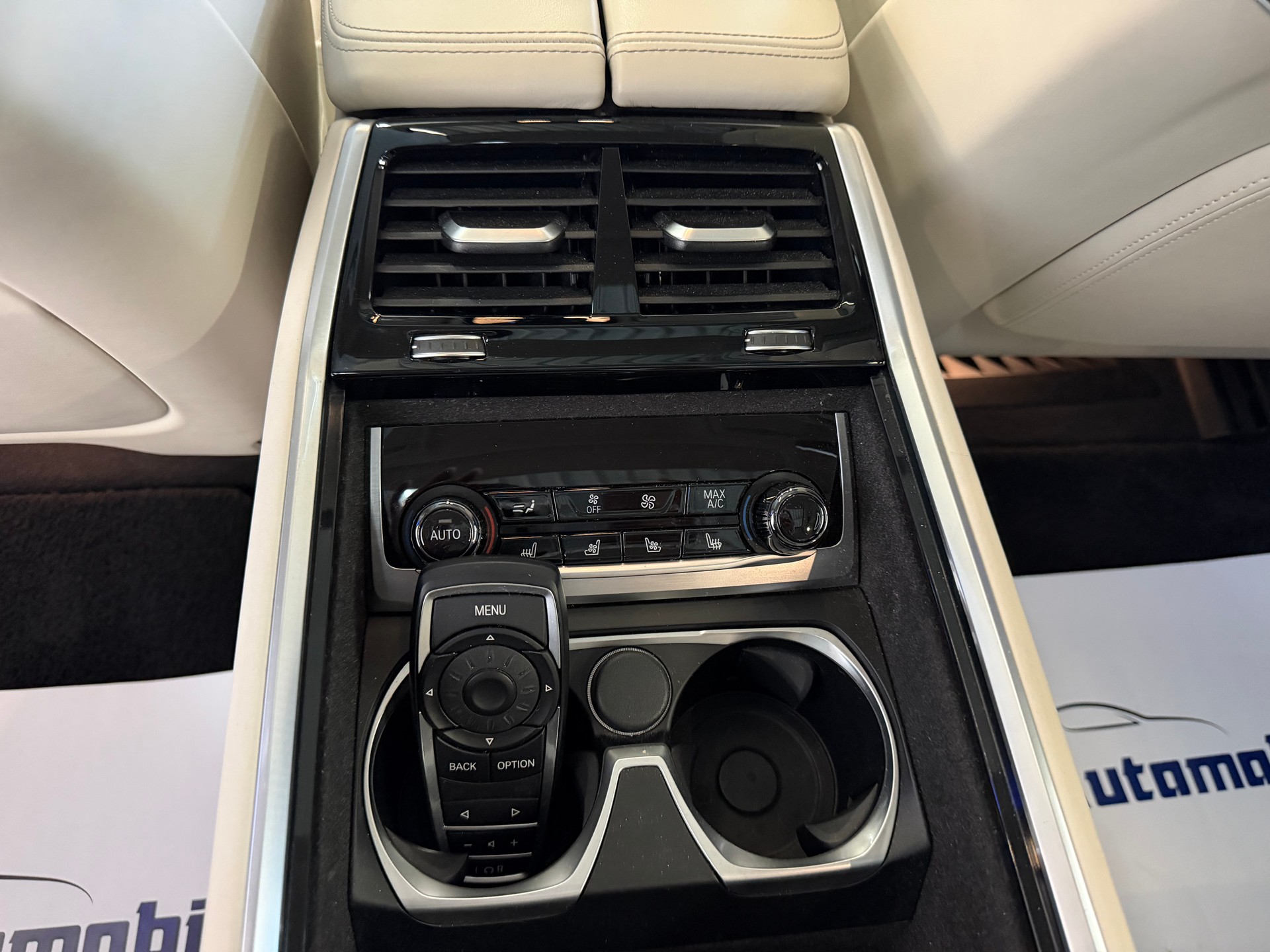 BMW 750Li xDrive Steptronic | CH-Auto | BMW Service | Laserlight | Executive Lounge-image-12