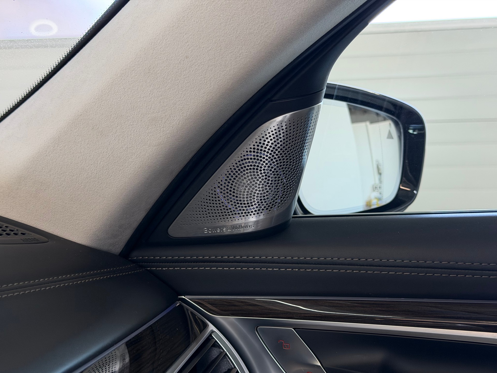 BMW 750Li xDrive Steptronic | CH-Auto | BMW Service | Laserlight | Executive Lounge-image-21