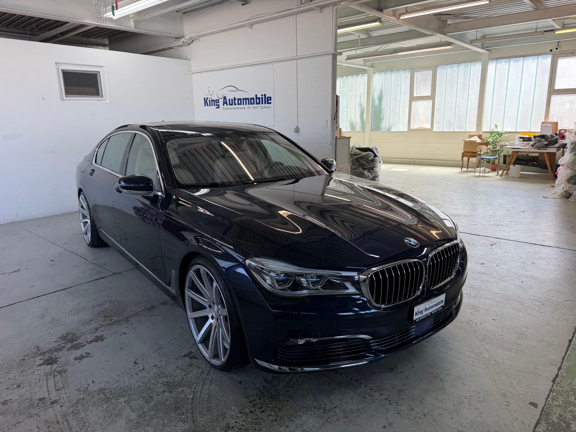 BMW 750Li xDrive Steptronic | CH-Auto | BMW Service | Laserlight | Executive Lounge-showroom-element-3