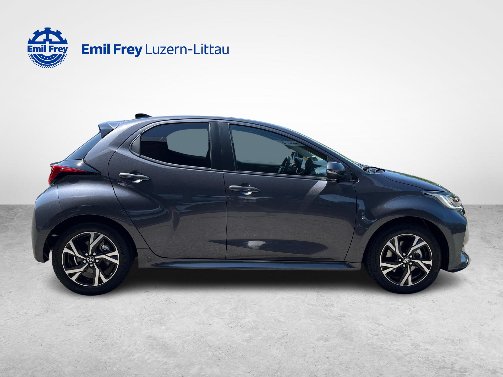 TOYOTA Yaris 1.5 VVT-i HSD Trend-image-5