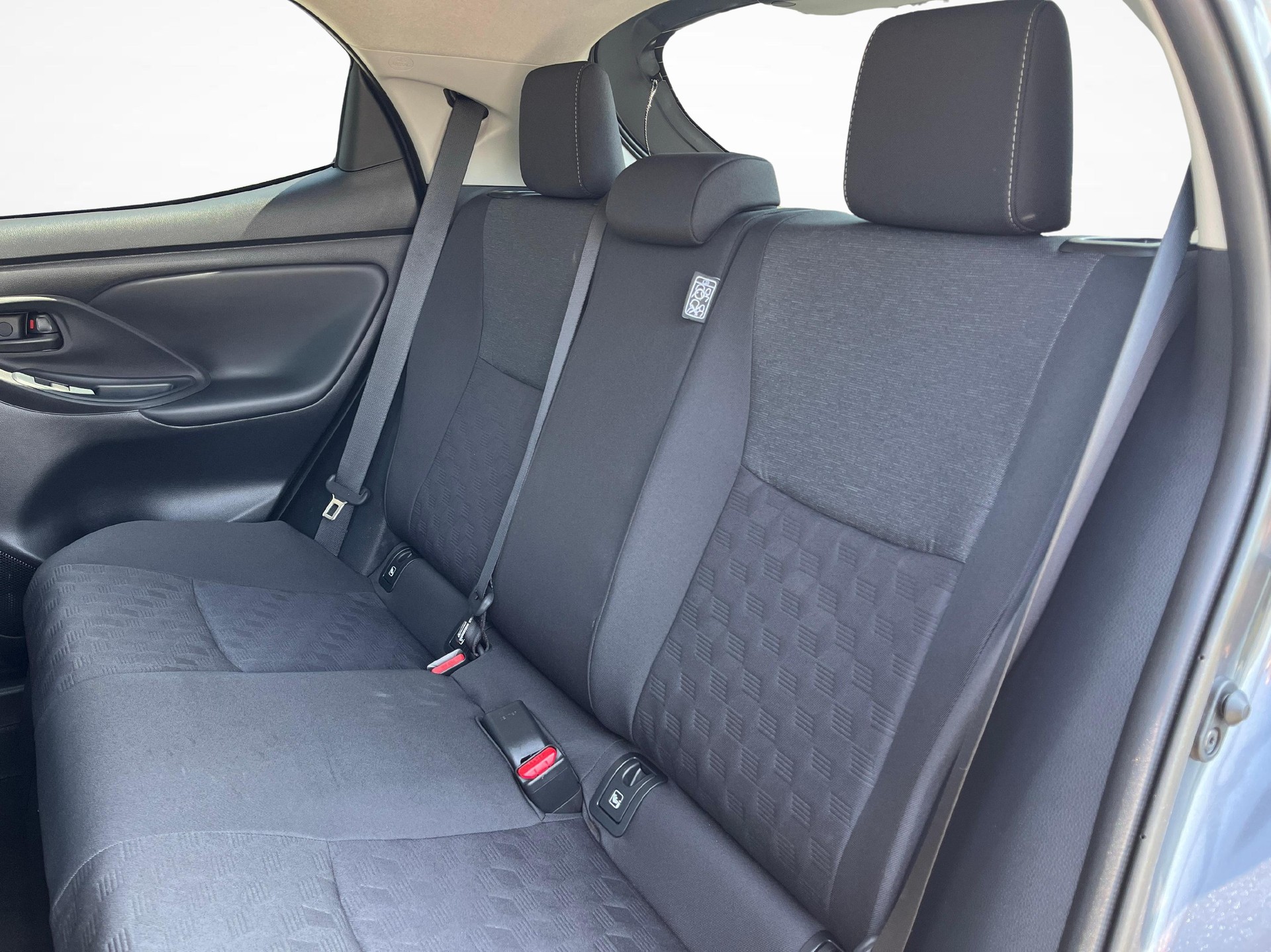 TOYOTA Yaris 1.5 VVT-i HSD Trend-image-10