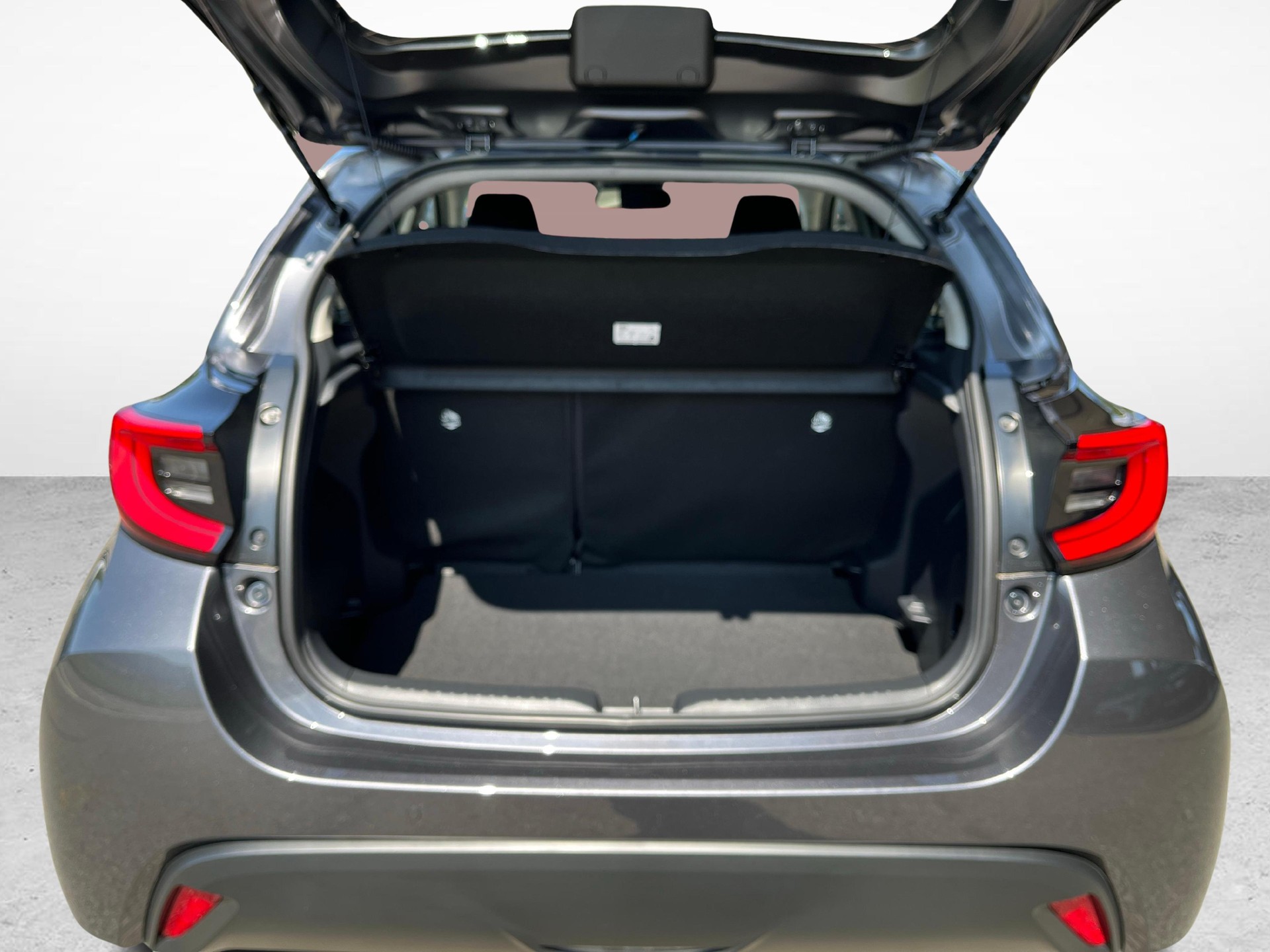 TOYOTA Yaris 1.5 VVT-i HSD Trend-image-11