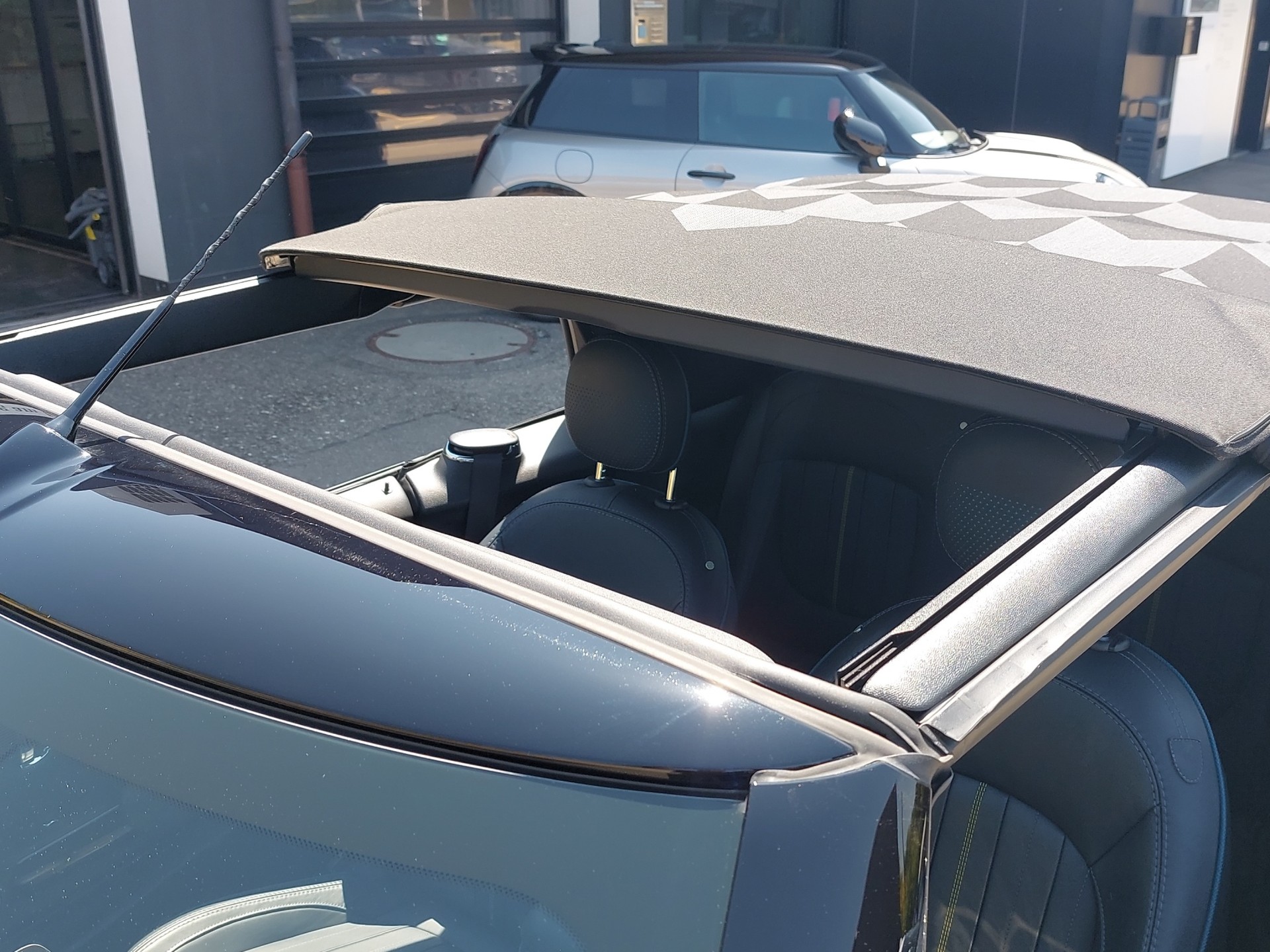 MINI Cabrio F57 2.0i Cooper S SDKG-image-9