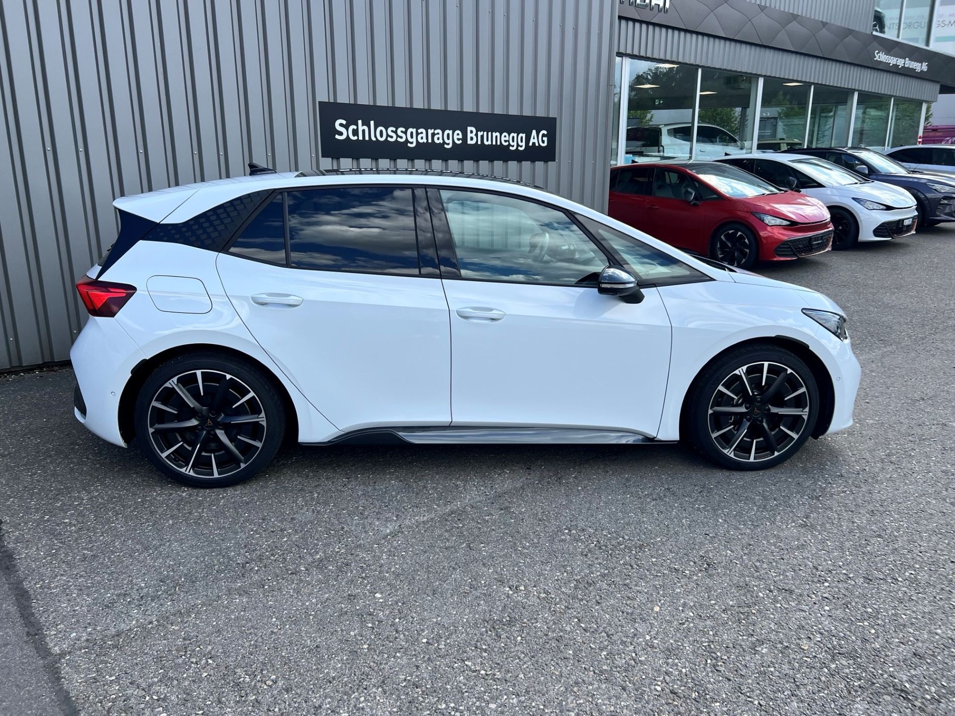 CUPRA Born 58 kWh e-Boost-image-1