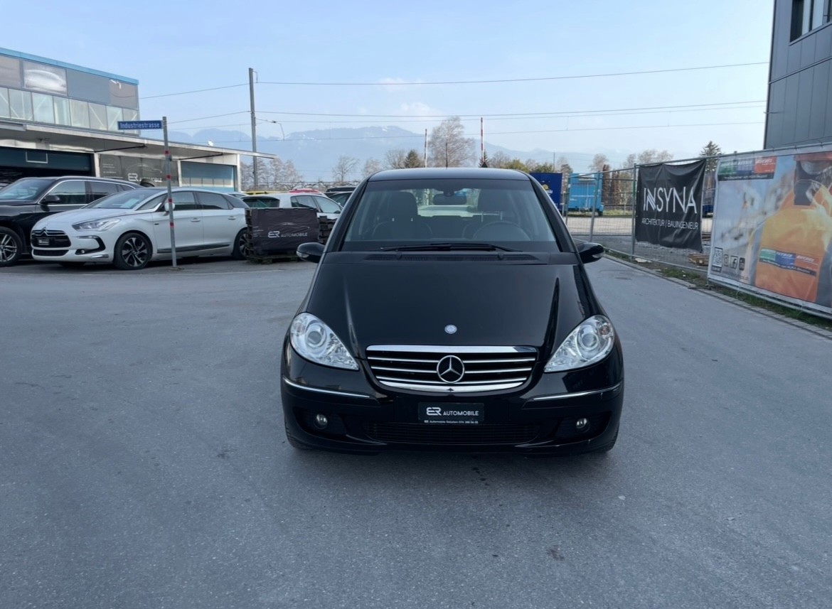 MERCEDES-BENZ A 200 T Avantgarde-image-6