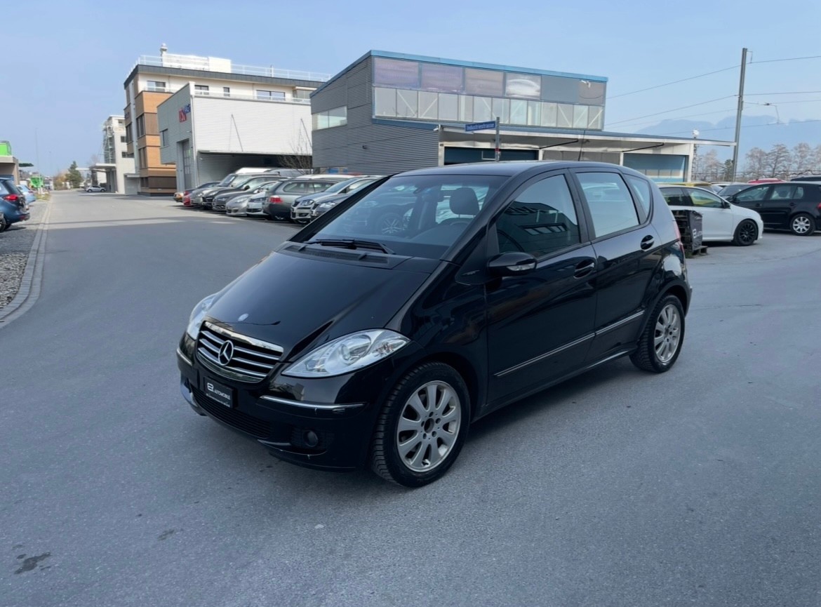 MERCEDES-BENZ A 200 T Avantgarde