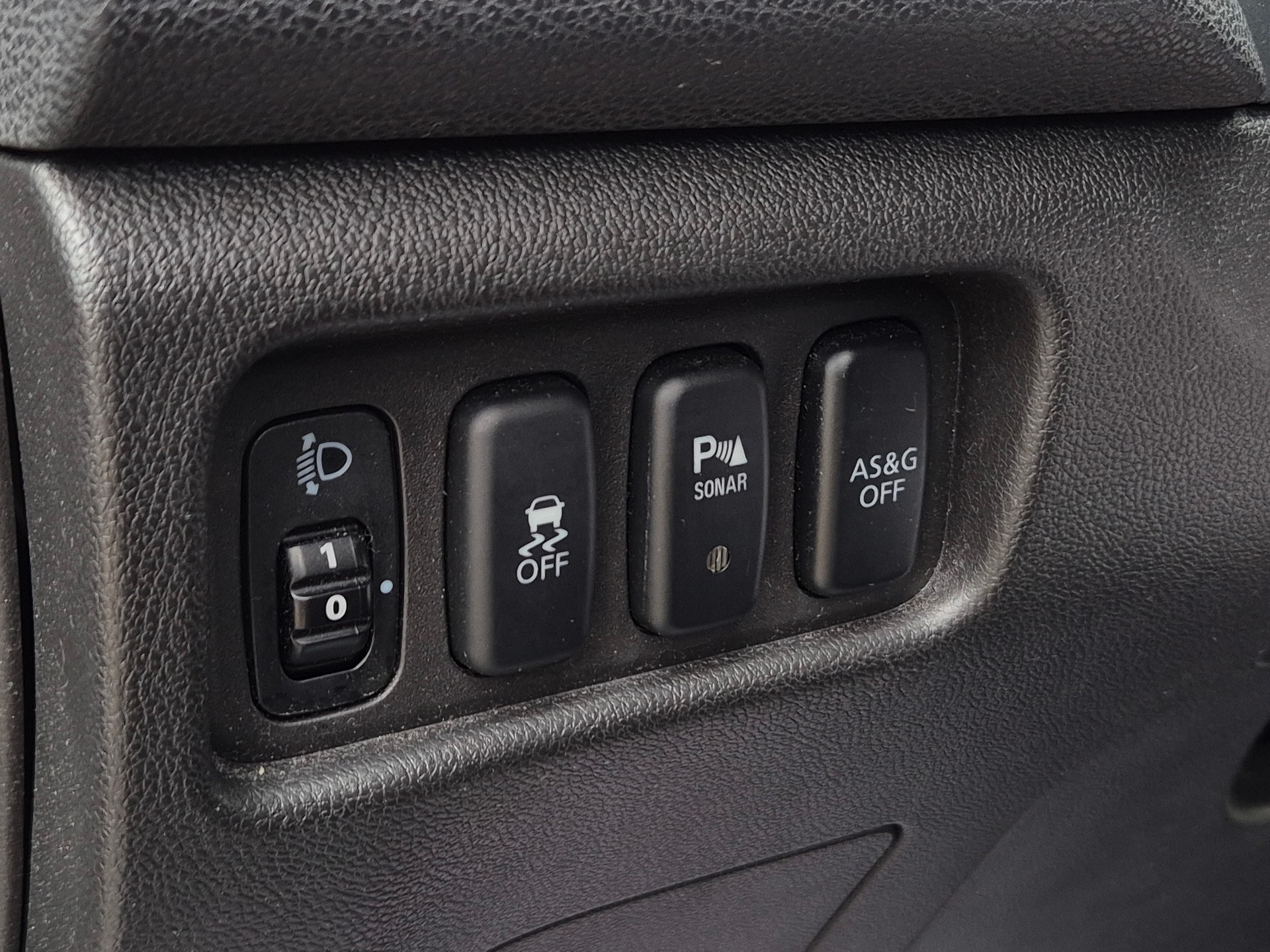 CITROEN C4 Aircross 1.6 HDi Séduction 4WD-image-24