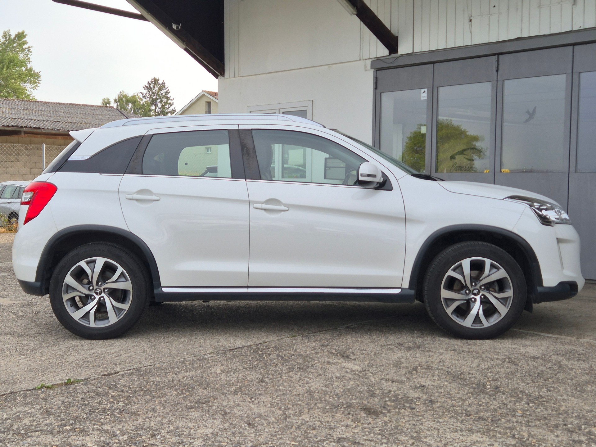 CITROEN C4 Aircross 1.6 HDi Séduction 4WD-image-4