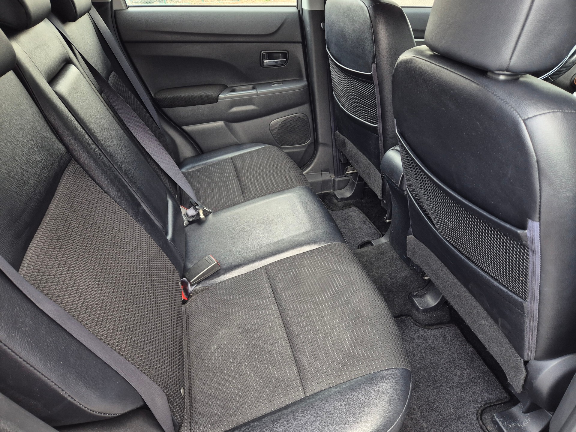 CITROEN C4 Aircross 1.6 HDi Séduction 4WD-image-13