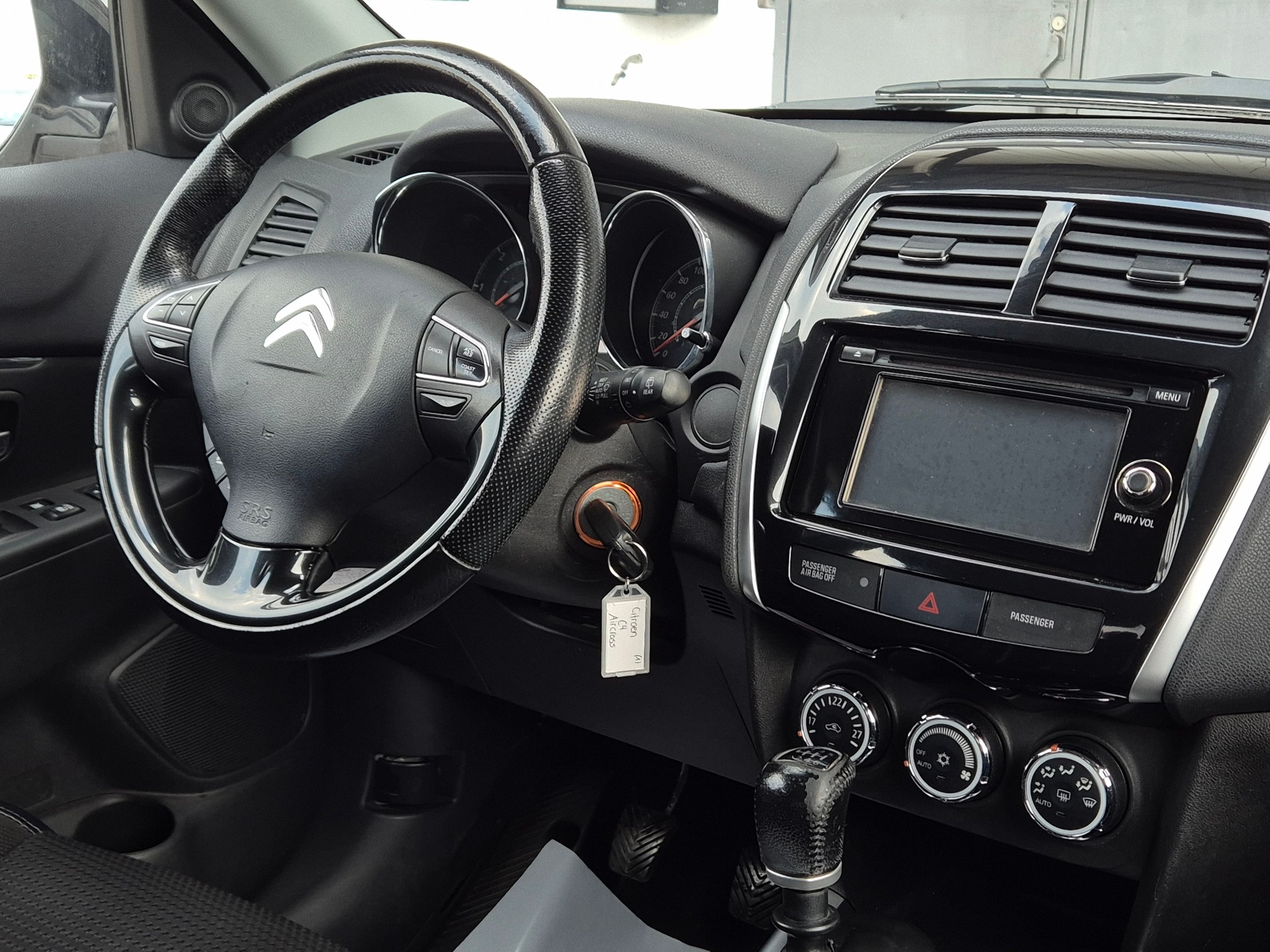 CITROEN C4 Aircross 1.6 HDi Séduction 4WD-image-9