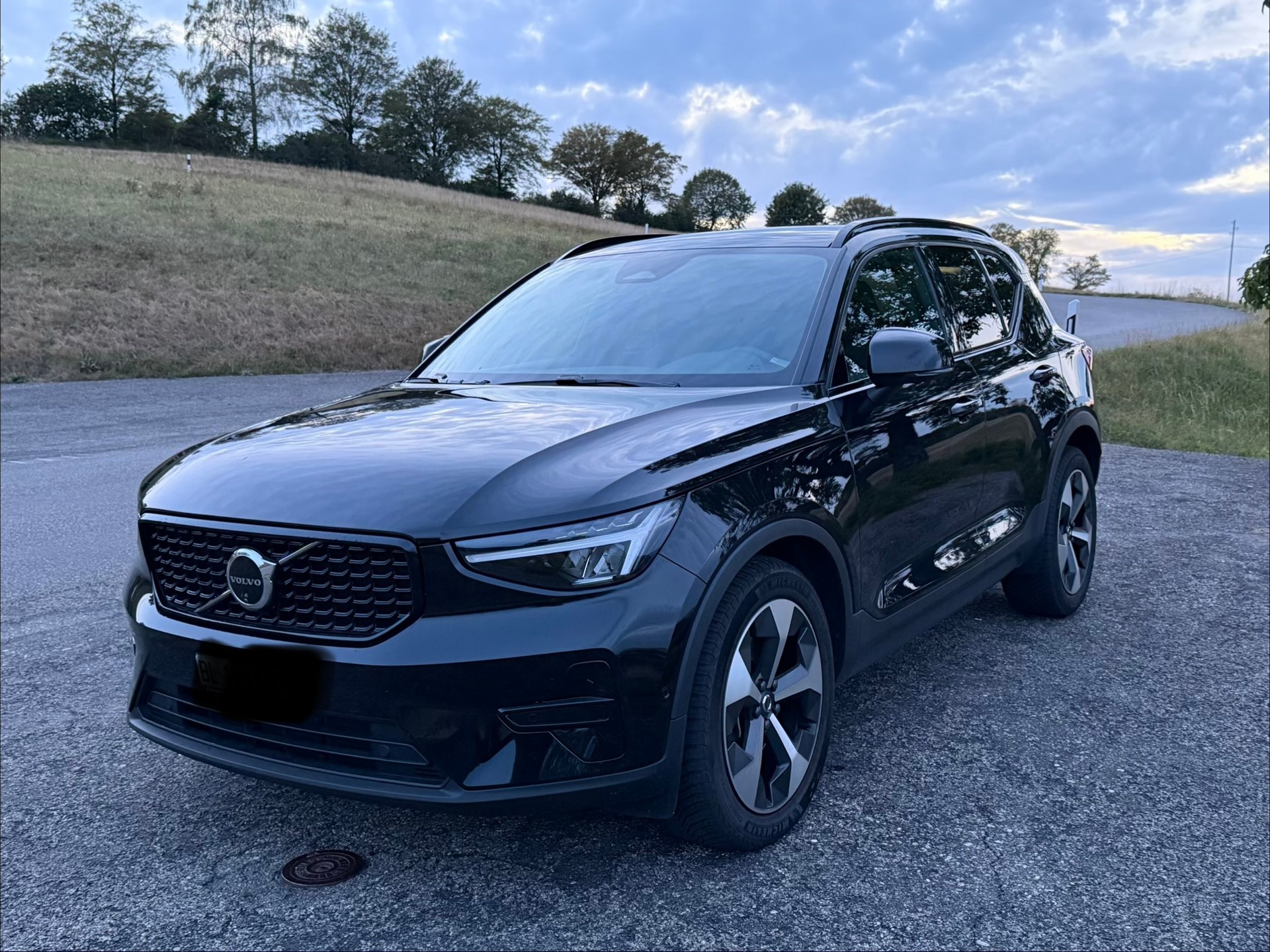 VOLVO 2.0 B4 MH Plus Dark-image-0