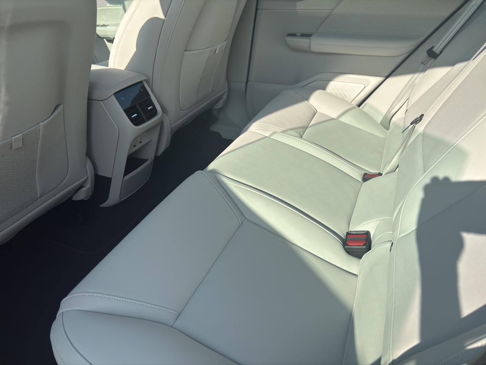 VOLVO EX60 Twin Ultra AWD-showroom-element-2