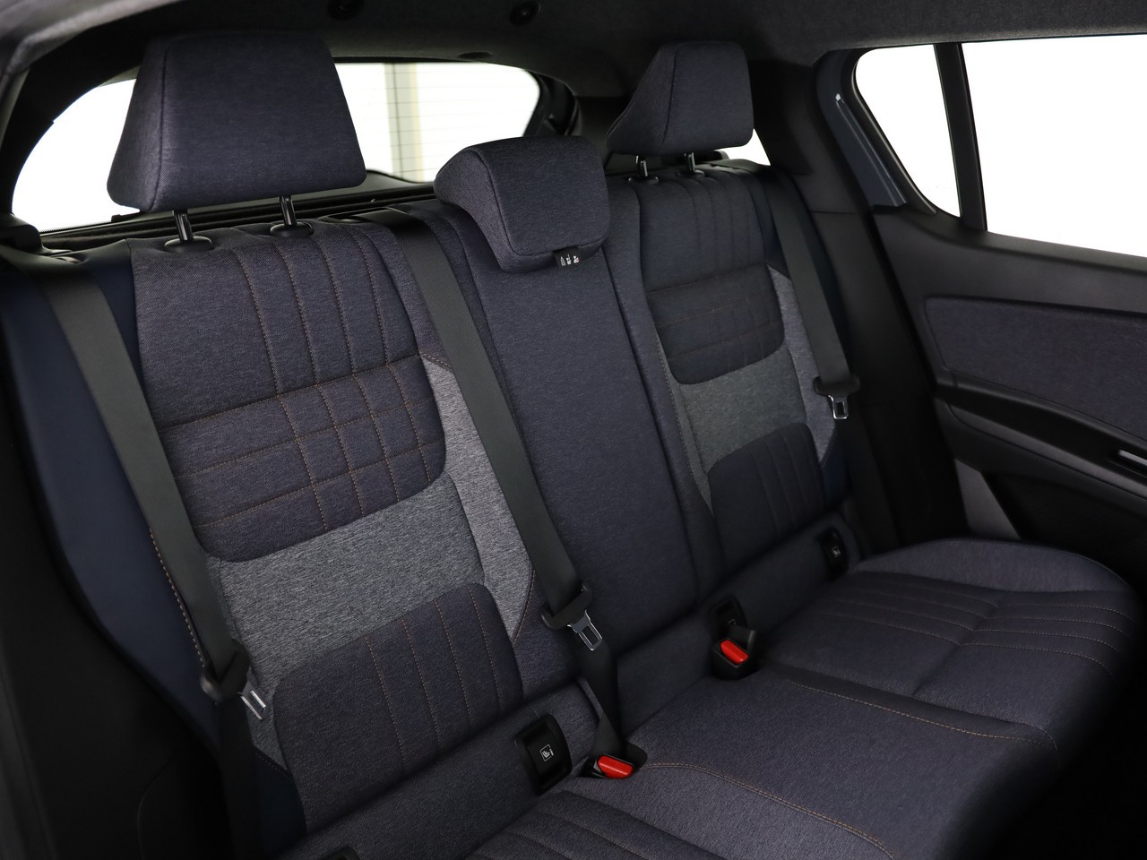 RENAULT R4 E-Tech Comfort Range techno-image-7
