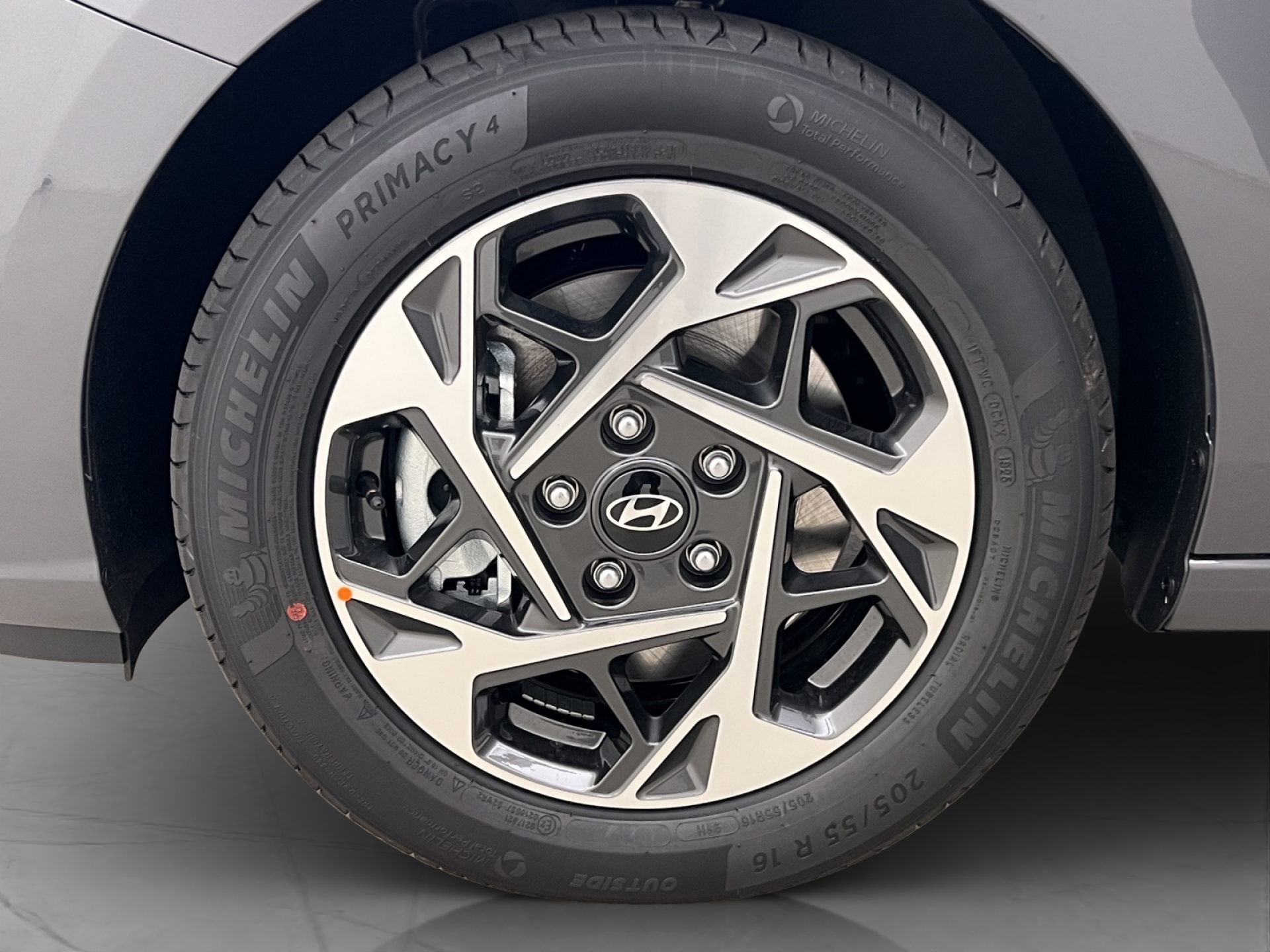 HYUNDAI i30 1.5 T-GDi Amplia-image-9