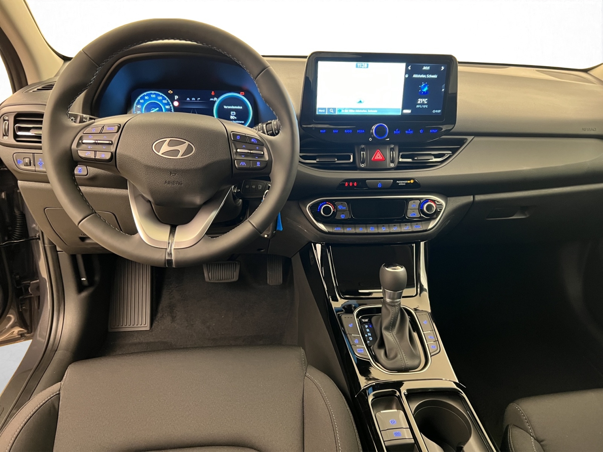 HYUNDAI i30 1.5 T-GDi Amplia-image-7