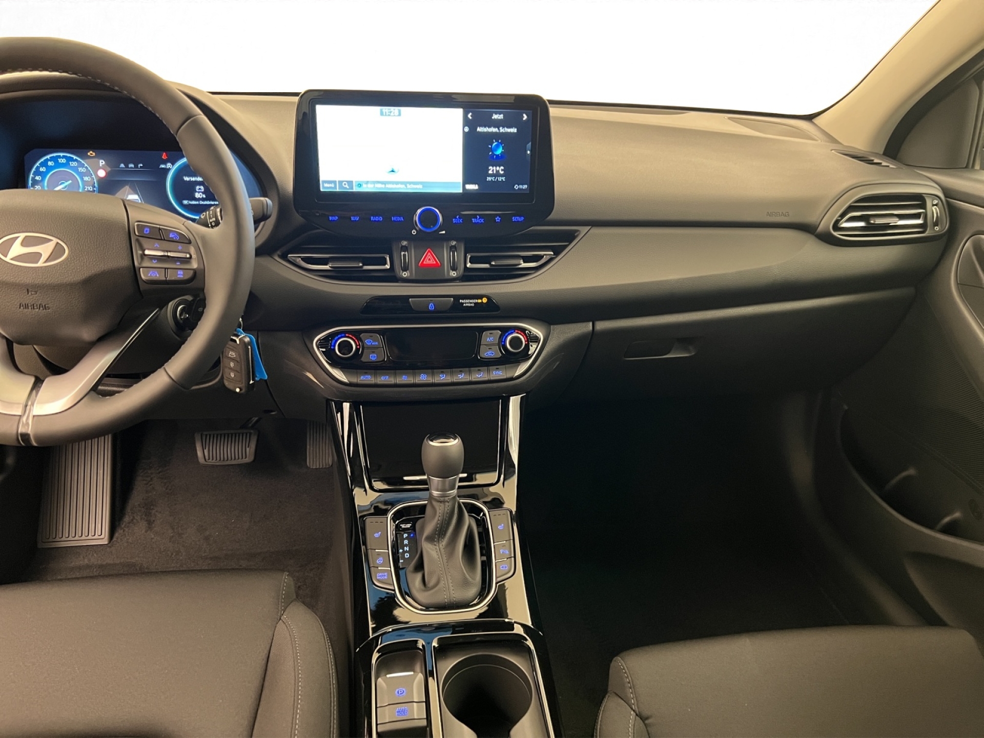 HYUNDAI i30 1.5 T-GDi Amplia-image-8