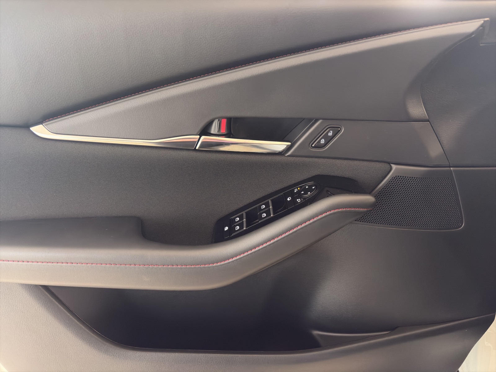 MAZDA CX-30 SKYACTIV-G 140 M Hybrid Homura FWD AT-image-8